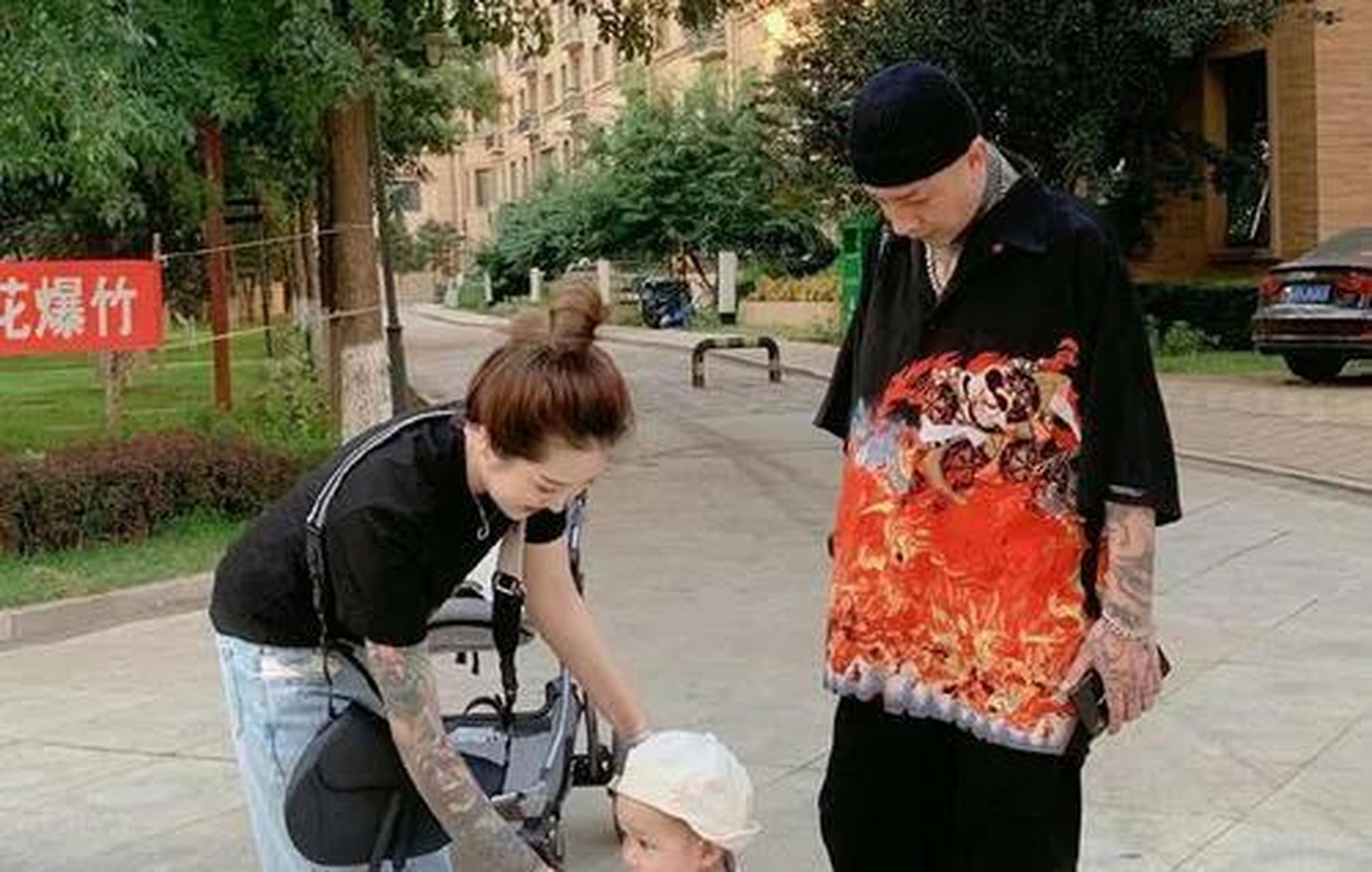 方丈发"内涵段子"遭质疑,澄清:没有内涵吴迪文静!