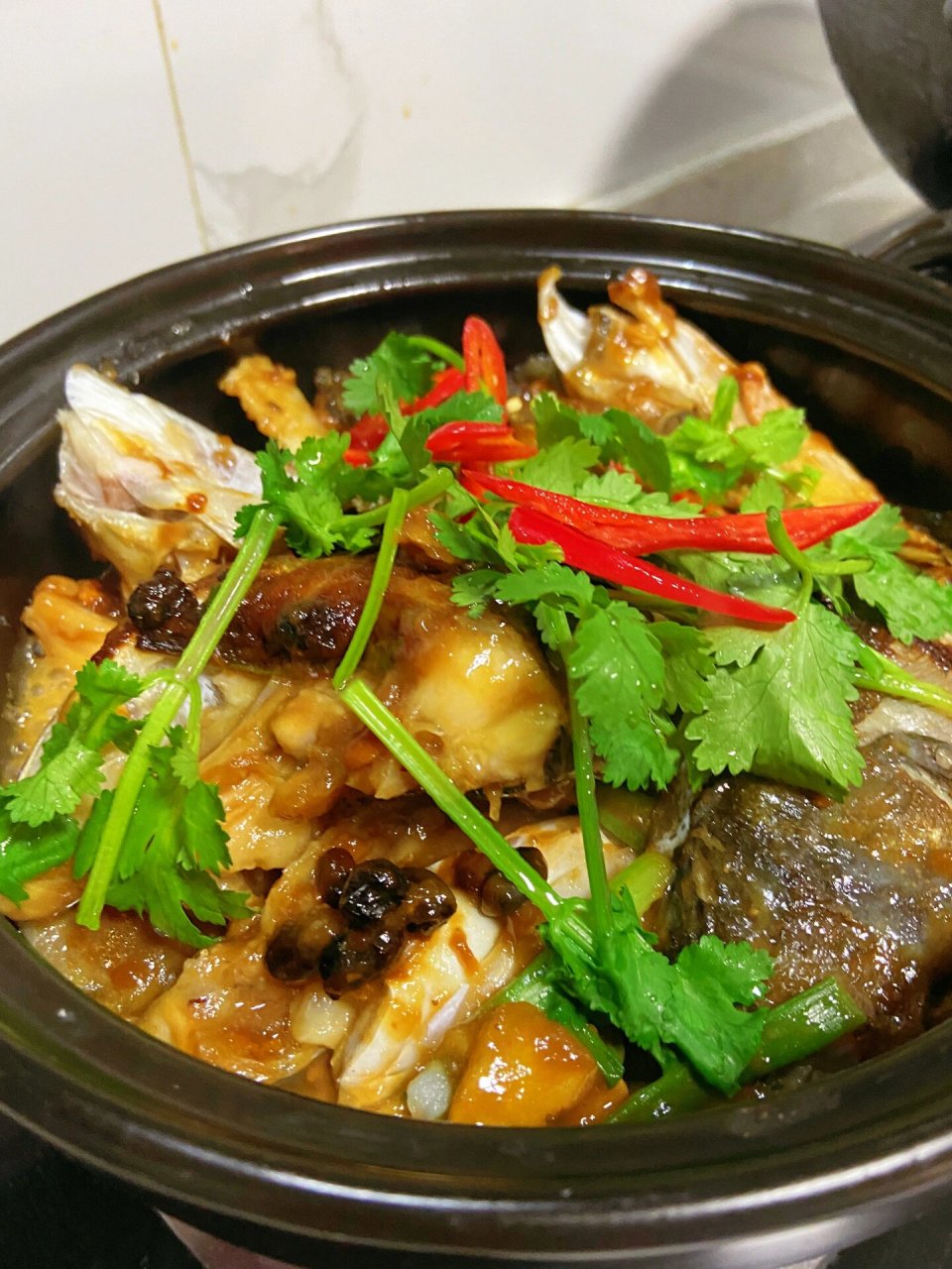 嫩滑入味的砂锅焗鱼块 简单家常菜 今天做的这一大锅都不够吃,鱼肉嫩