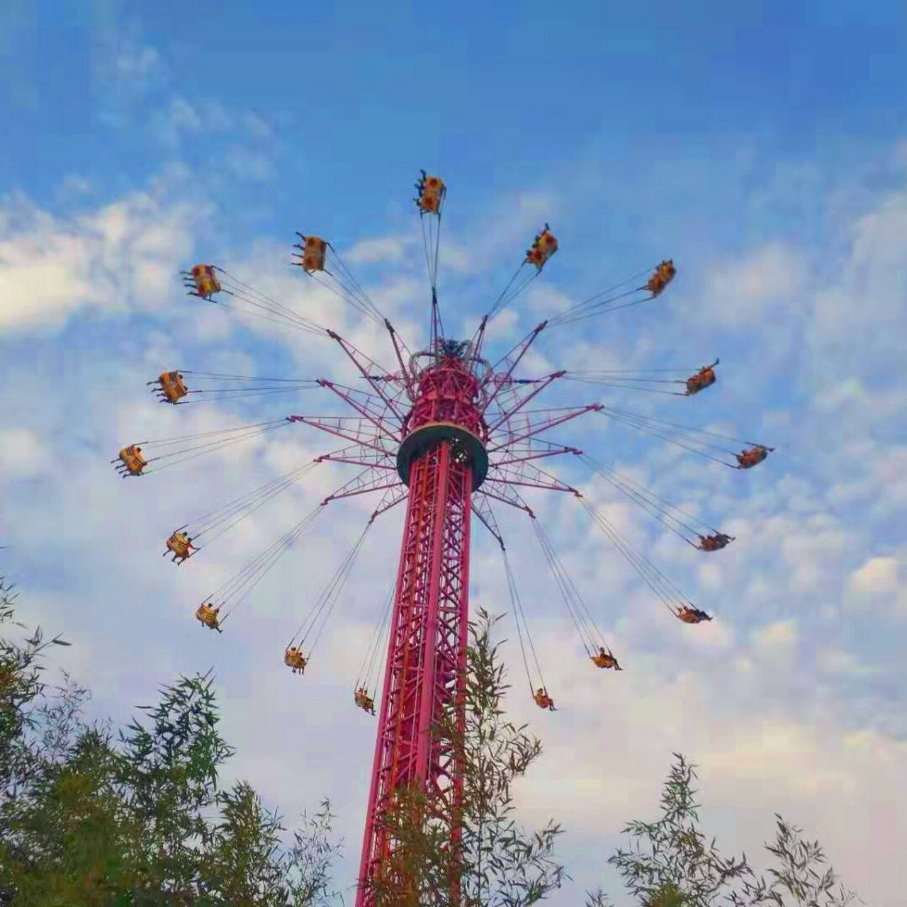 6水漫金山,坐船,一个船110人,讲的是白娘子和许仙的故事.