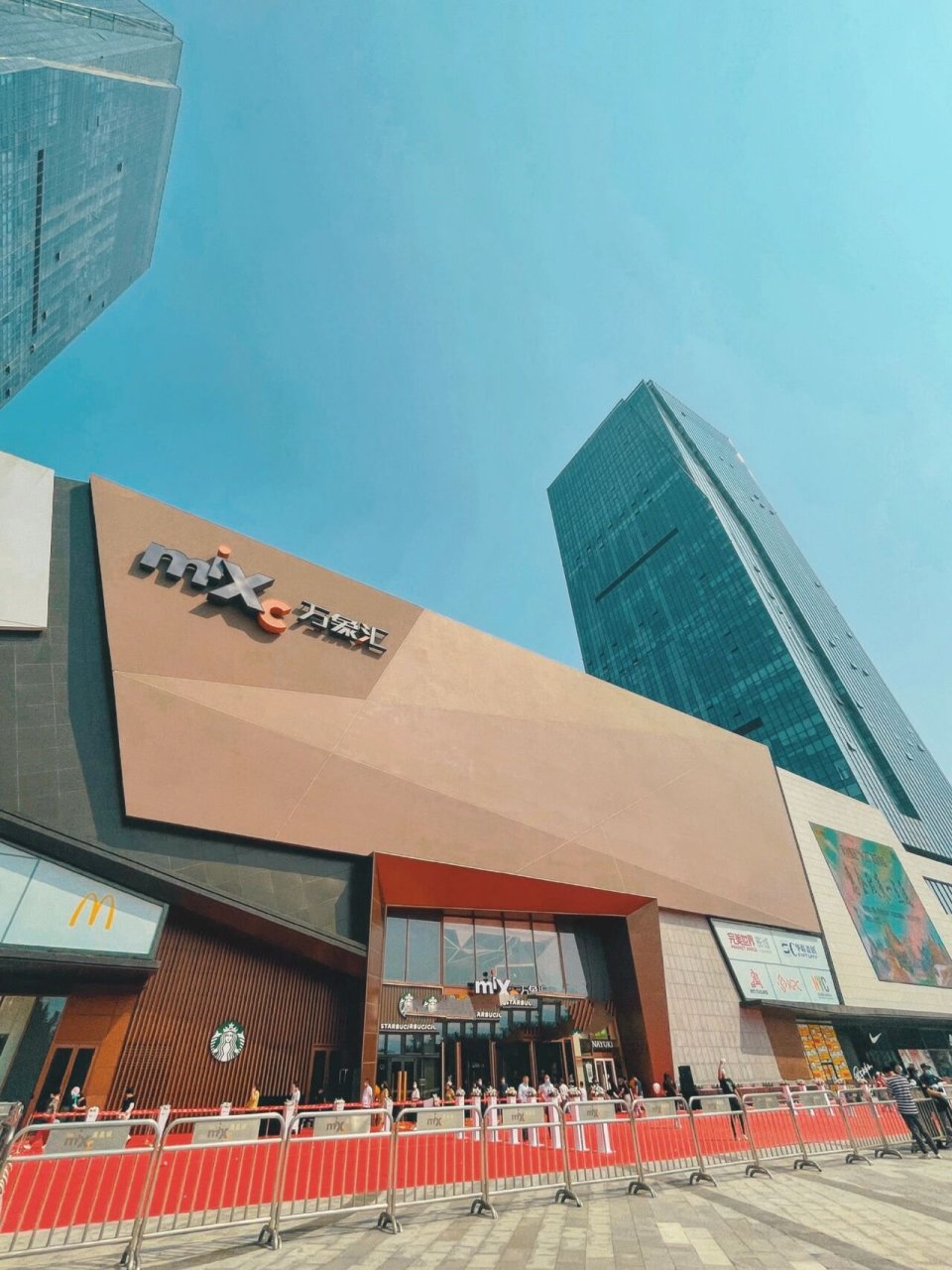 万荟城购物中心图片