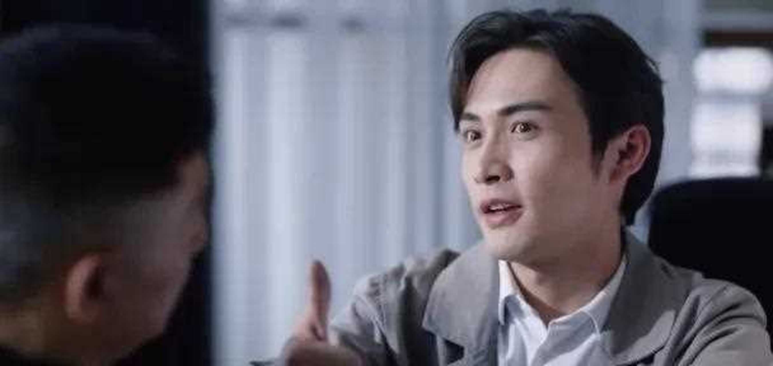 暴风眼》中,安静,宋铭在确认马骏海与间谍组织没有关系后,告知了马尚