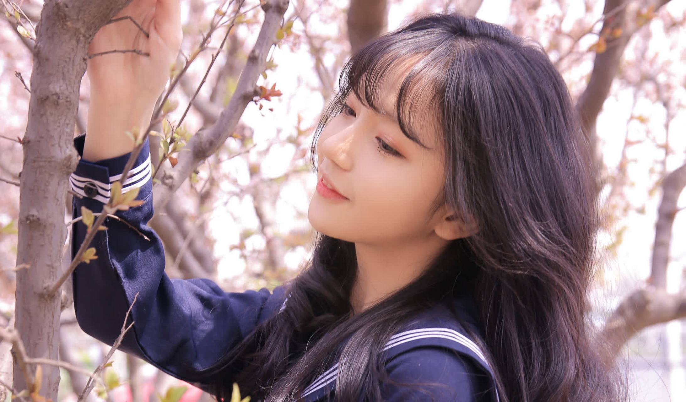 最美校园风~清纯可爱的十八岁学妹~[滑稽]愿您们一生健康快乐!