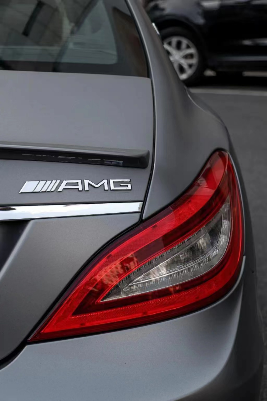 恶魔之眼——cls63,个人觉得这款车的尾灯是最好看的,没有之一,大家有