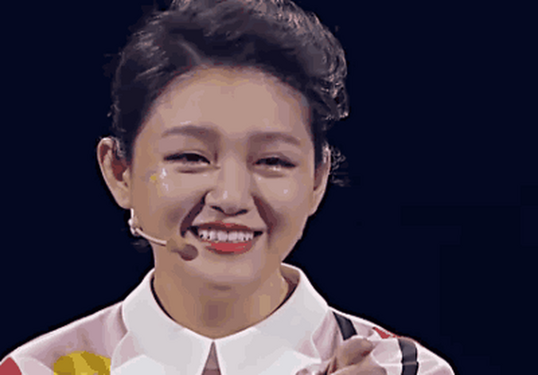 徐熙媛出演偶像剧《泡沫之夏》,片中饰演尹夏沫