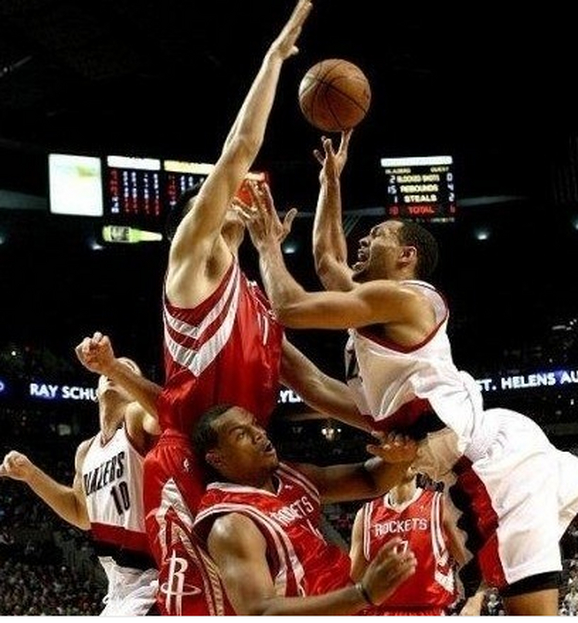 nba十大陨落天才一览  10.拉里·桑德斯  9.布兰登·詹宁斯  8.