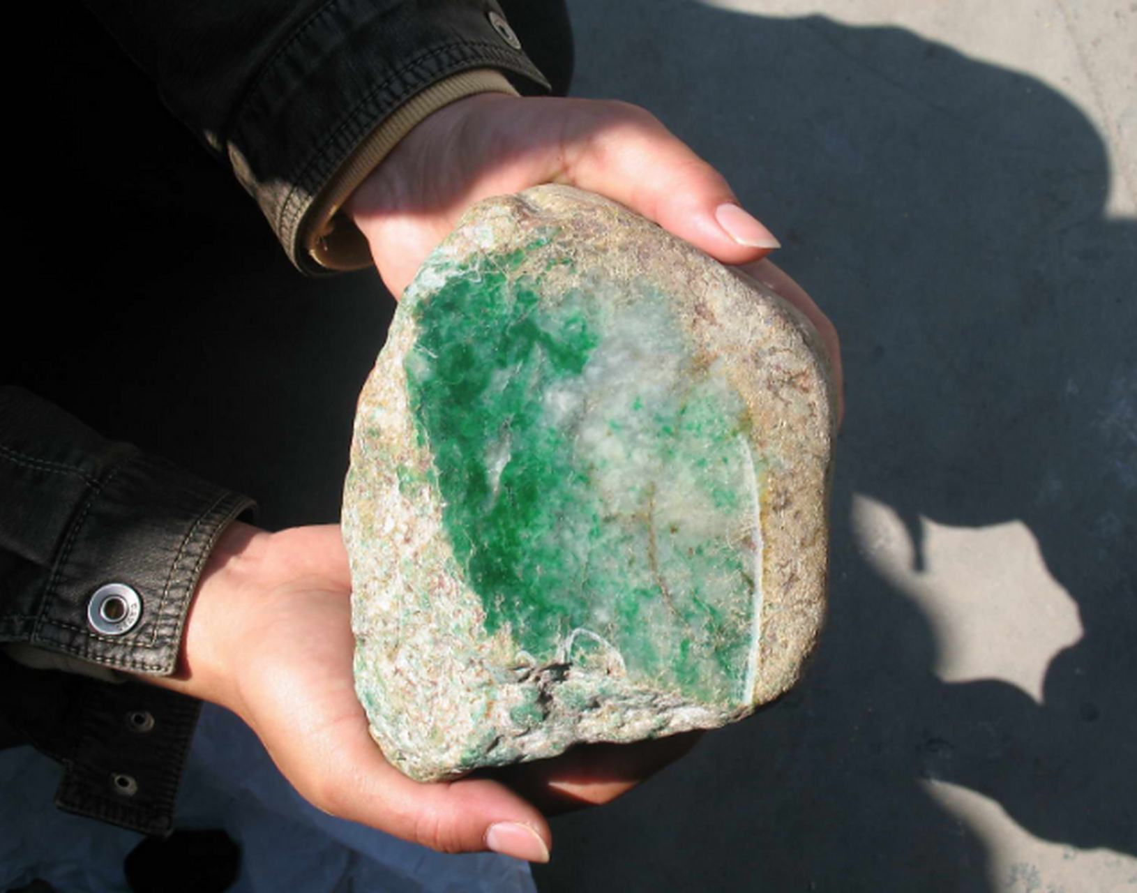 什么是"狗屎地翡翠"?