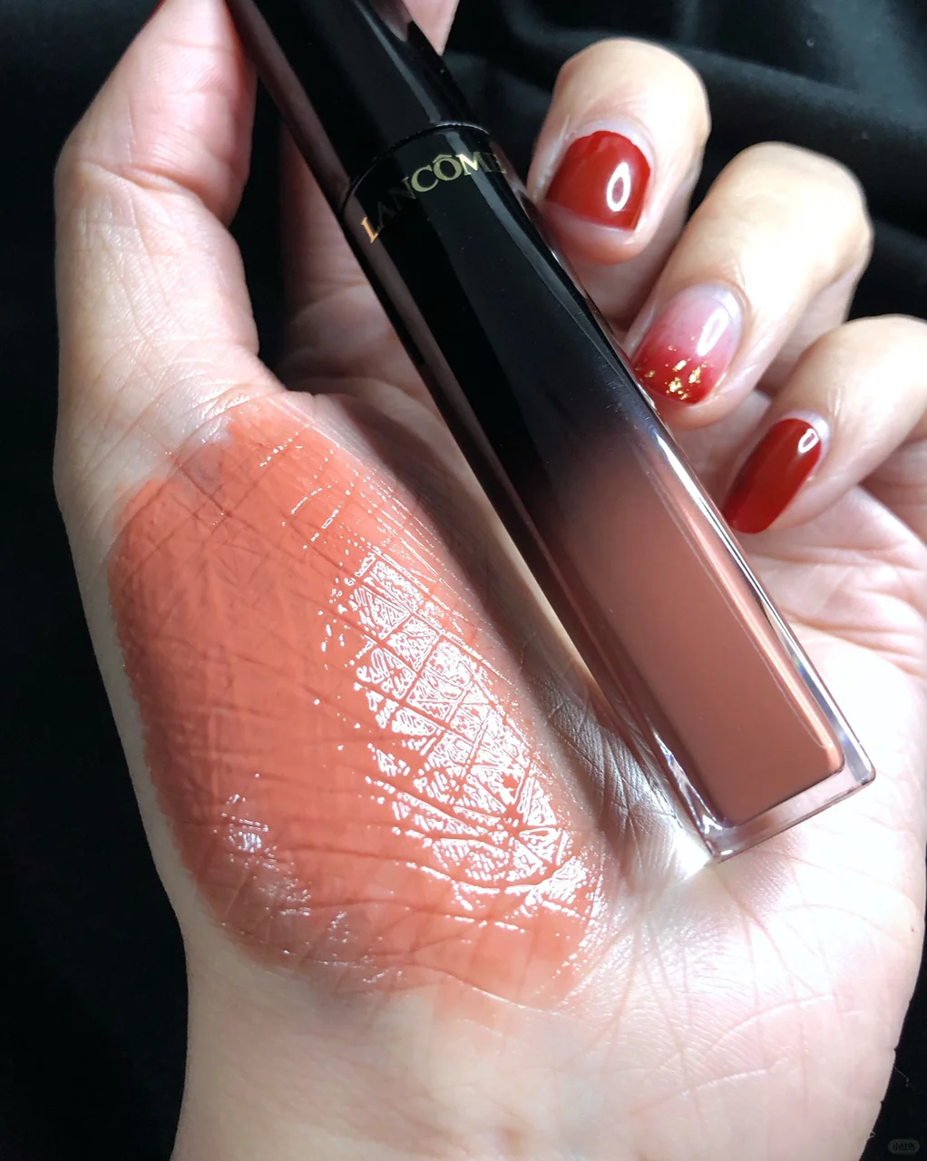 今天是网红唇釉～兰蔻274奶茶色!