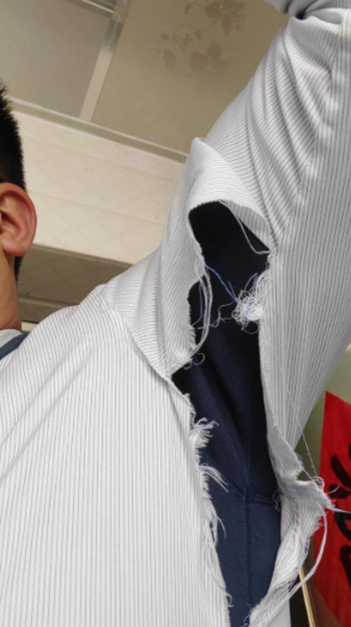 该过年了,买身衣服吧.