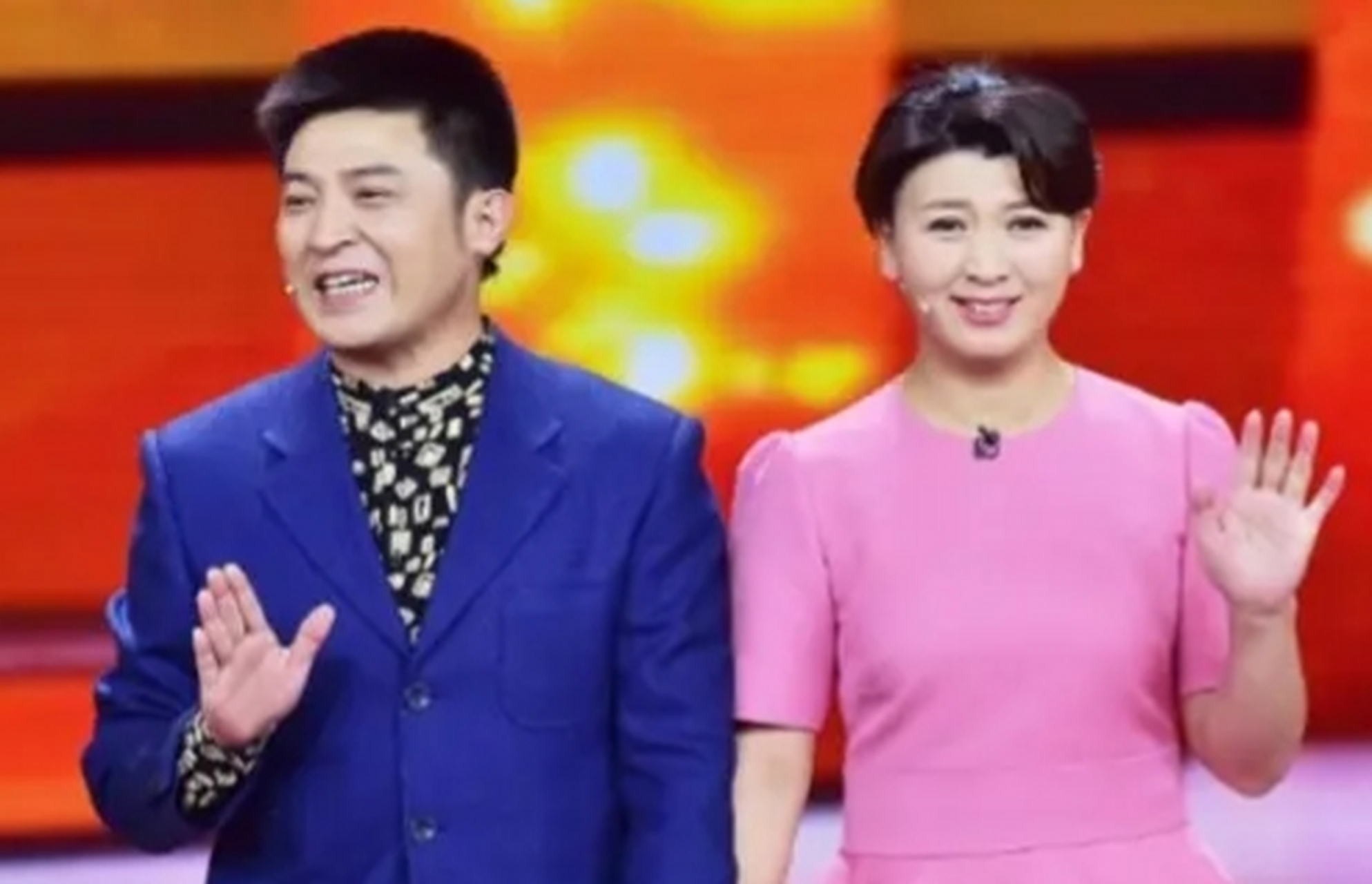 45岁的闫学晶对小品演员孙涛说"哥,我怀孕了.