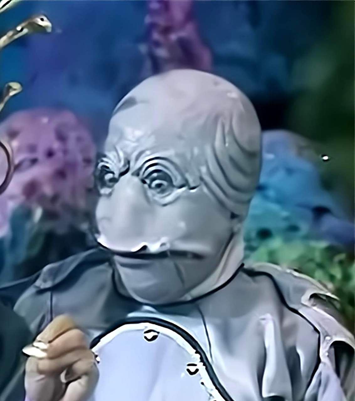 奔波儿灞和灞波儿奔,其实是同一个人名不同的排列组合.