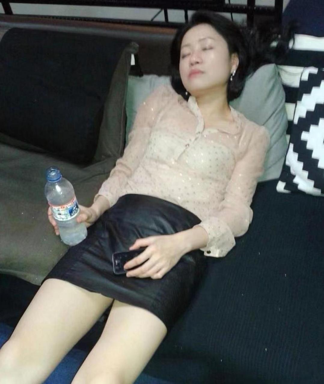 天天看着老婆喝醉回来,我心里真不是滋味