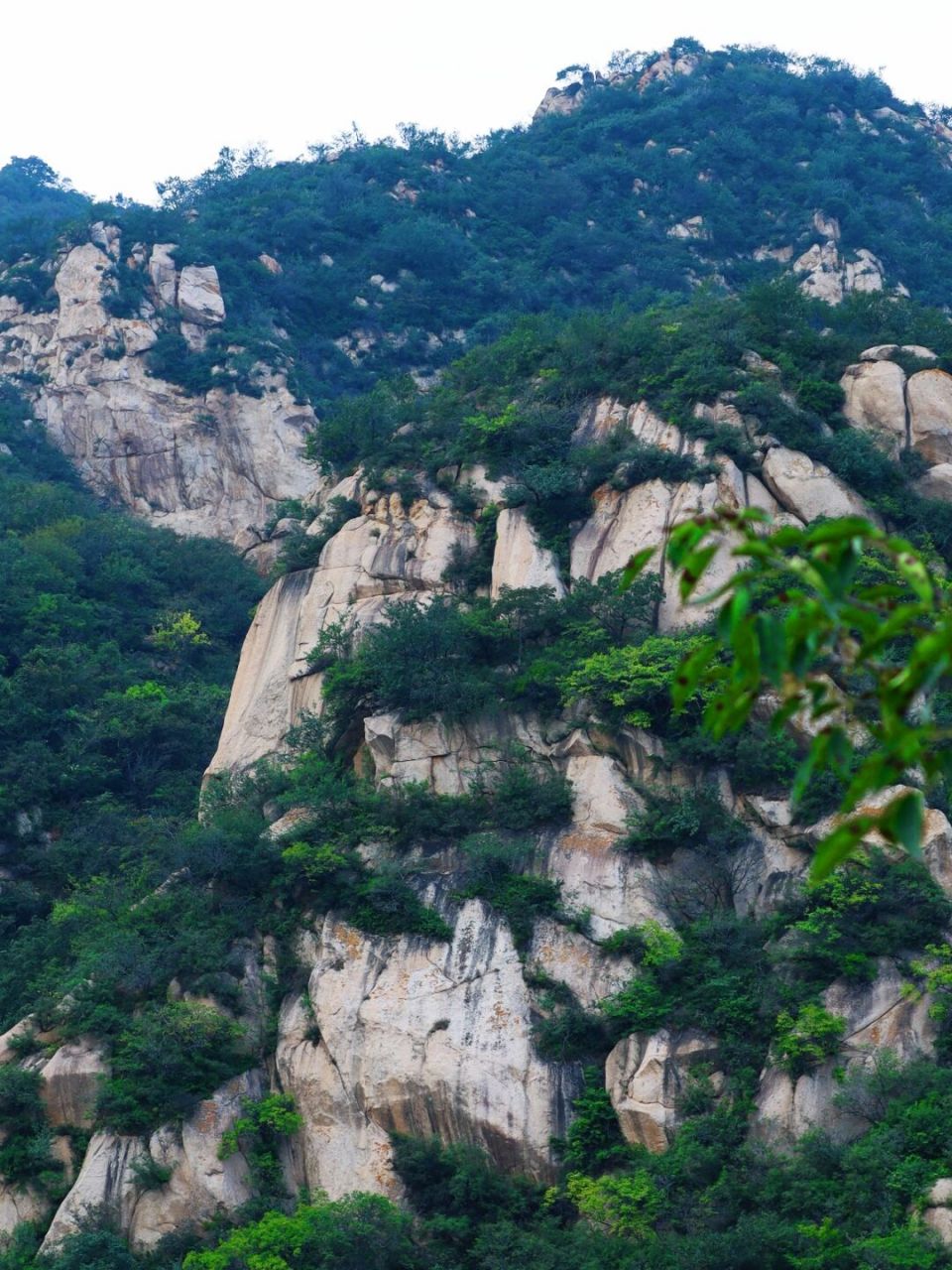 北京徒步,大岭沟猕猴桃谷风景区  周末带着孩子体验了秋天的第一场
