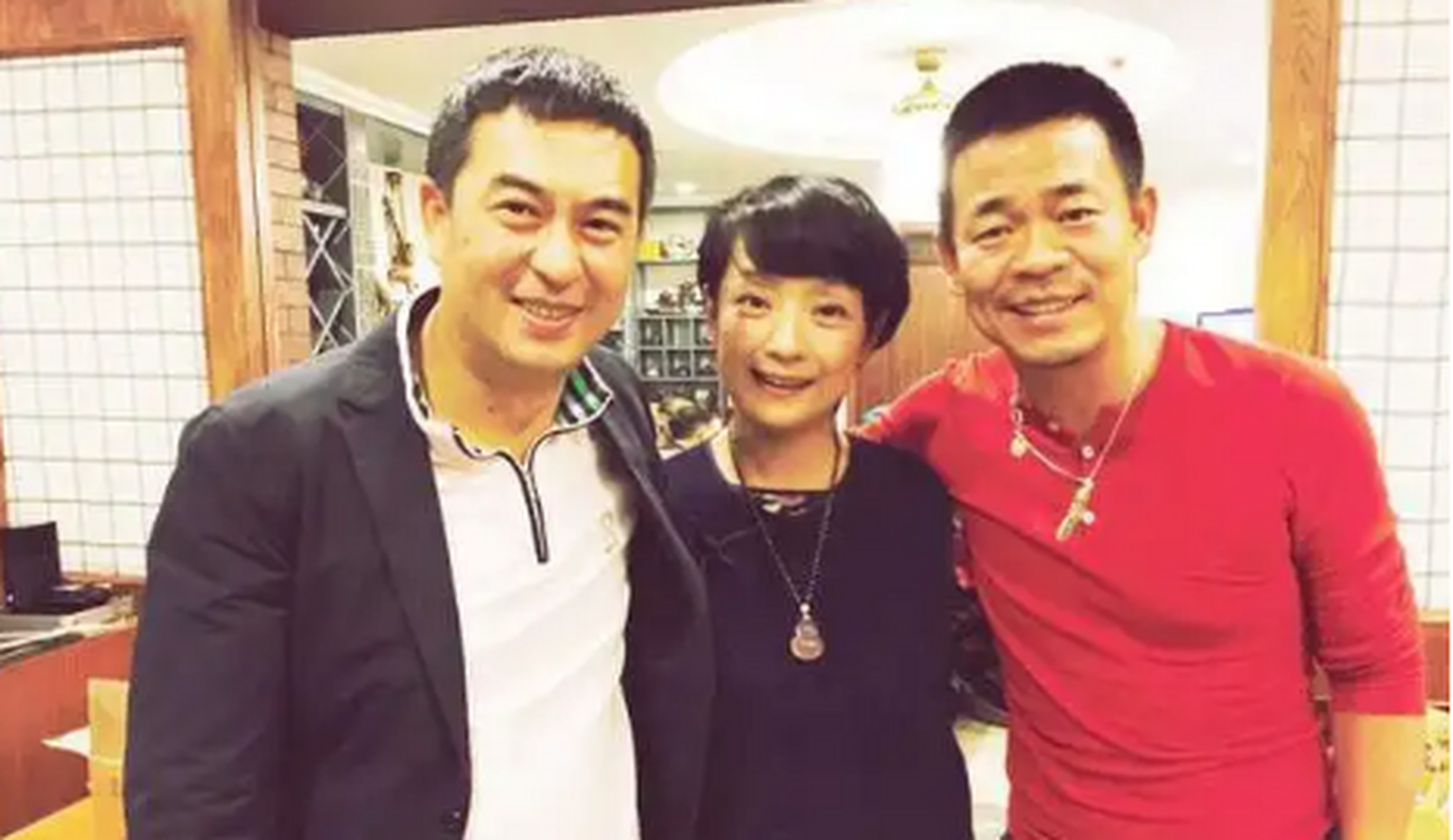 多年前,孙浩受邀来到张嘉译家中吃饭,可是张嘉译突然说道:你最近混得