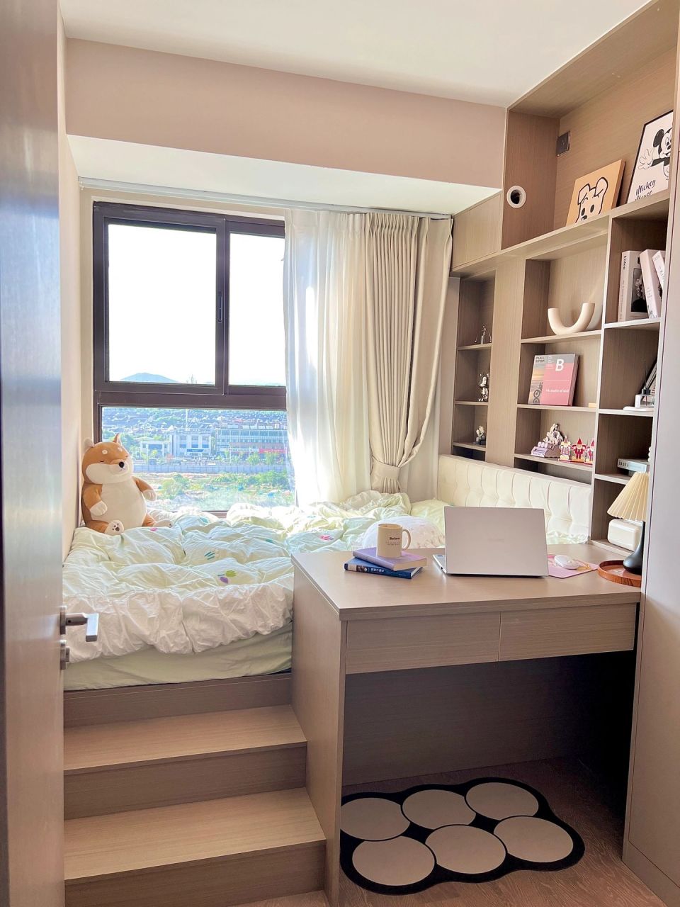 幸亏没听我妈的7 ㎡小房间这么布置太香了 我家的小卧室加上飘窗才7