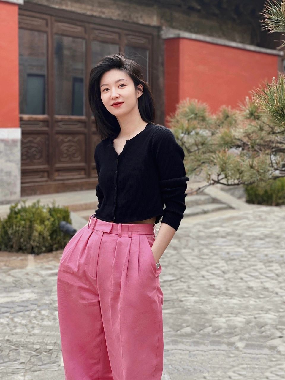 梨形ootd,黑粉配色也可以高级又干练 新中式永远可以给你惊喜 搭配