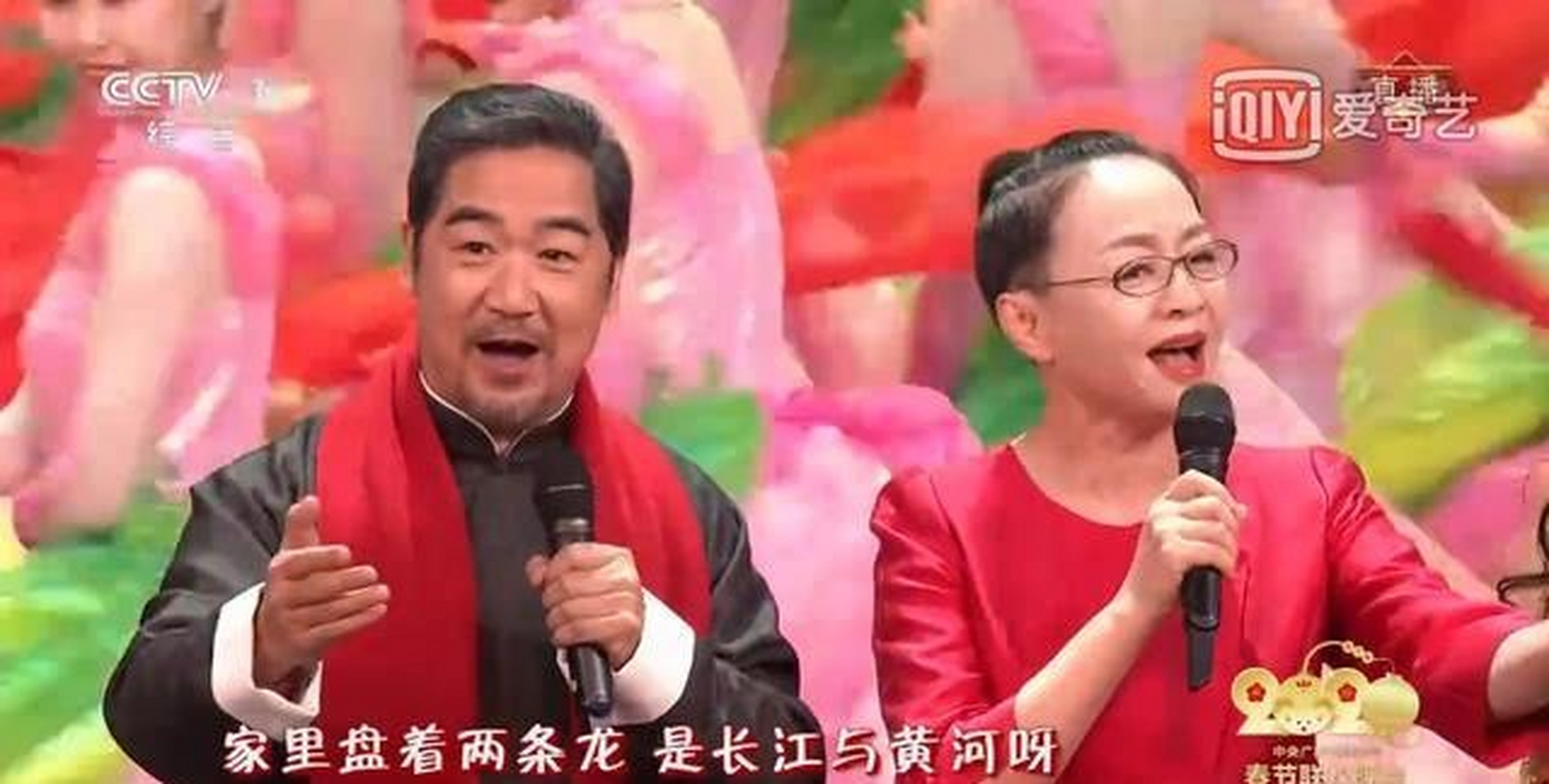 沈腾,马丽领衔的"开心麻花",贾玲带领的"大碗娱乐",算是保住了小品的