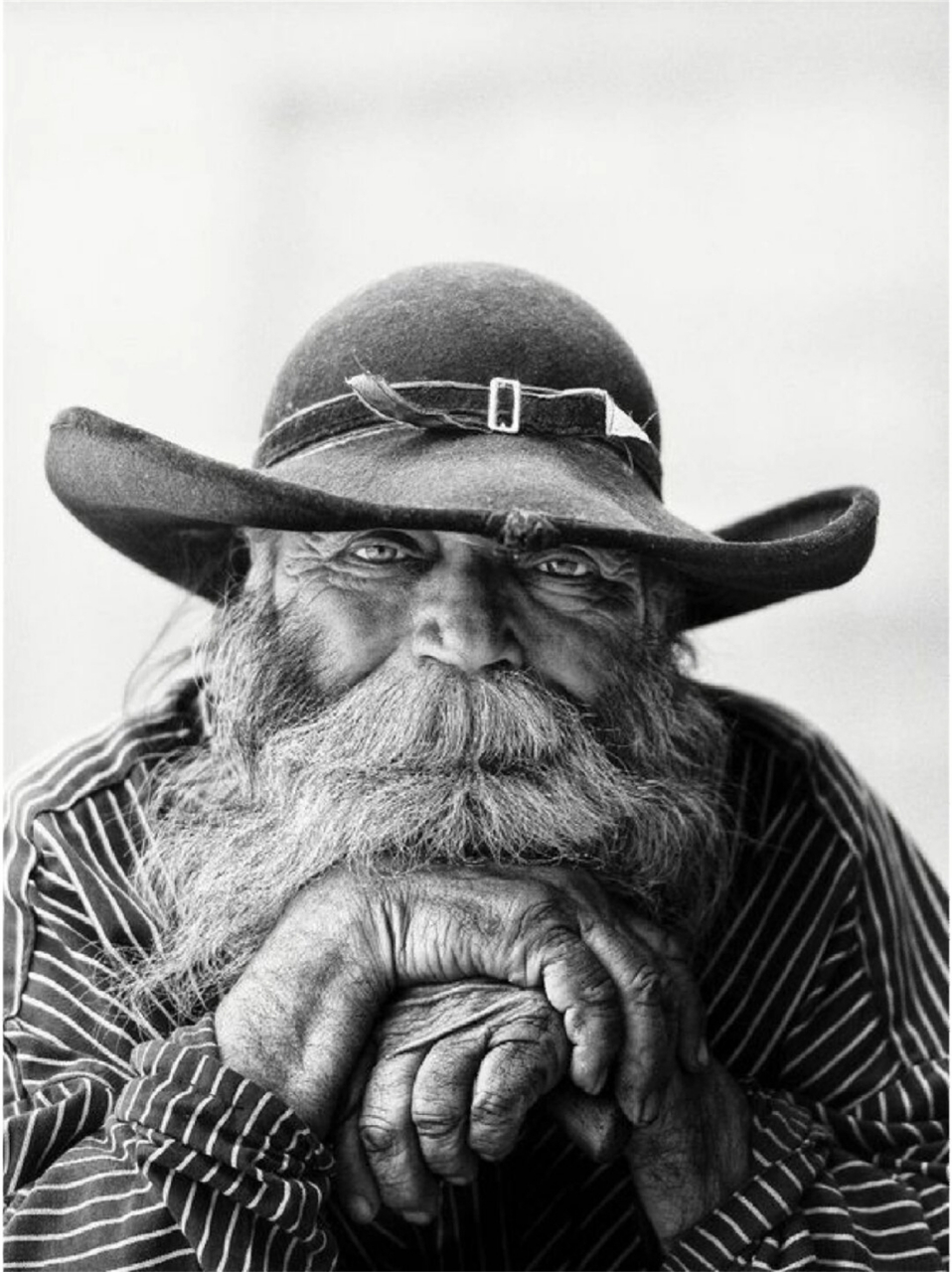 今天来分享一下画胡子老头头的灵感和素材吧!