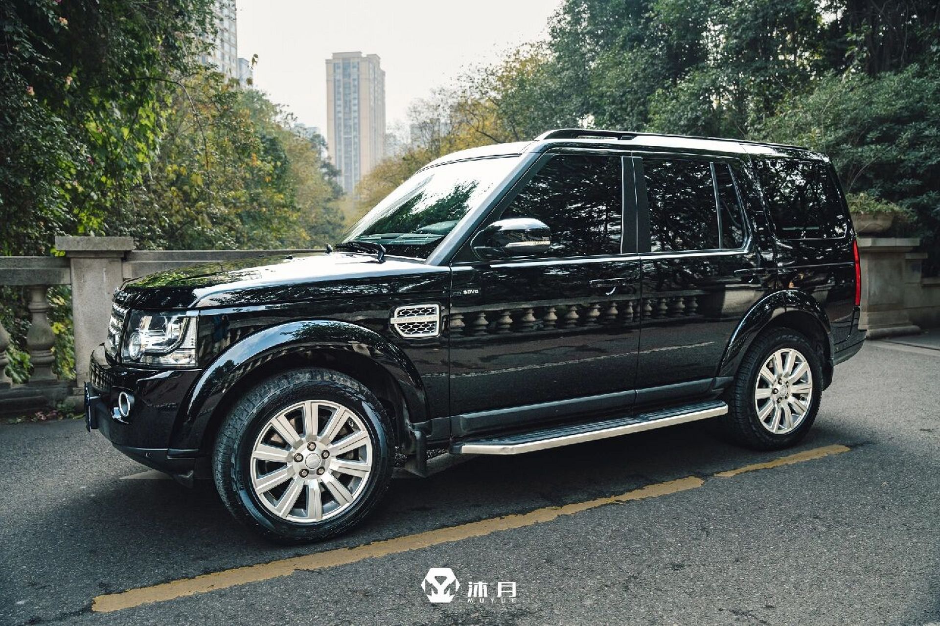 suv黑武士超级亮黑贴膜霸气十足	"      muyue沐月出品: 项目:改色