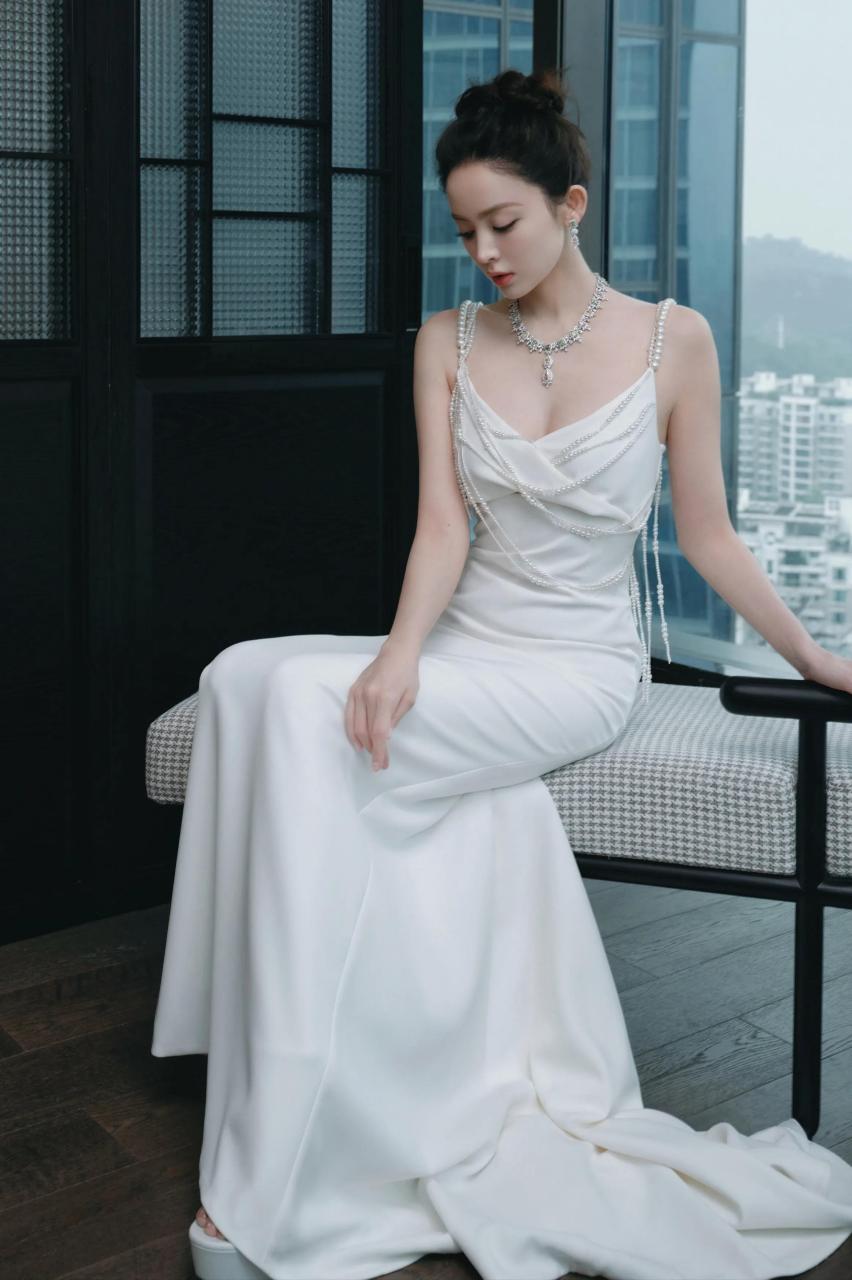 时尚# #古力娜扎写真# #高清美女# #高清美女壁纸