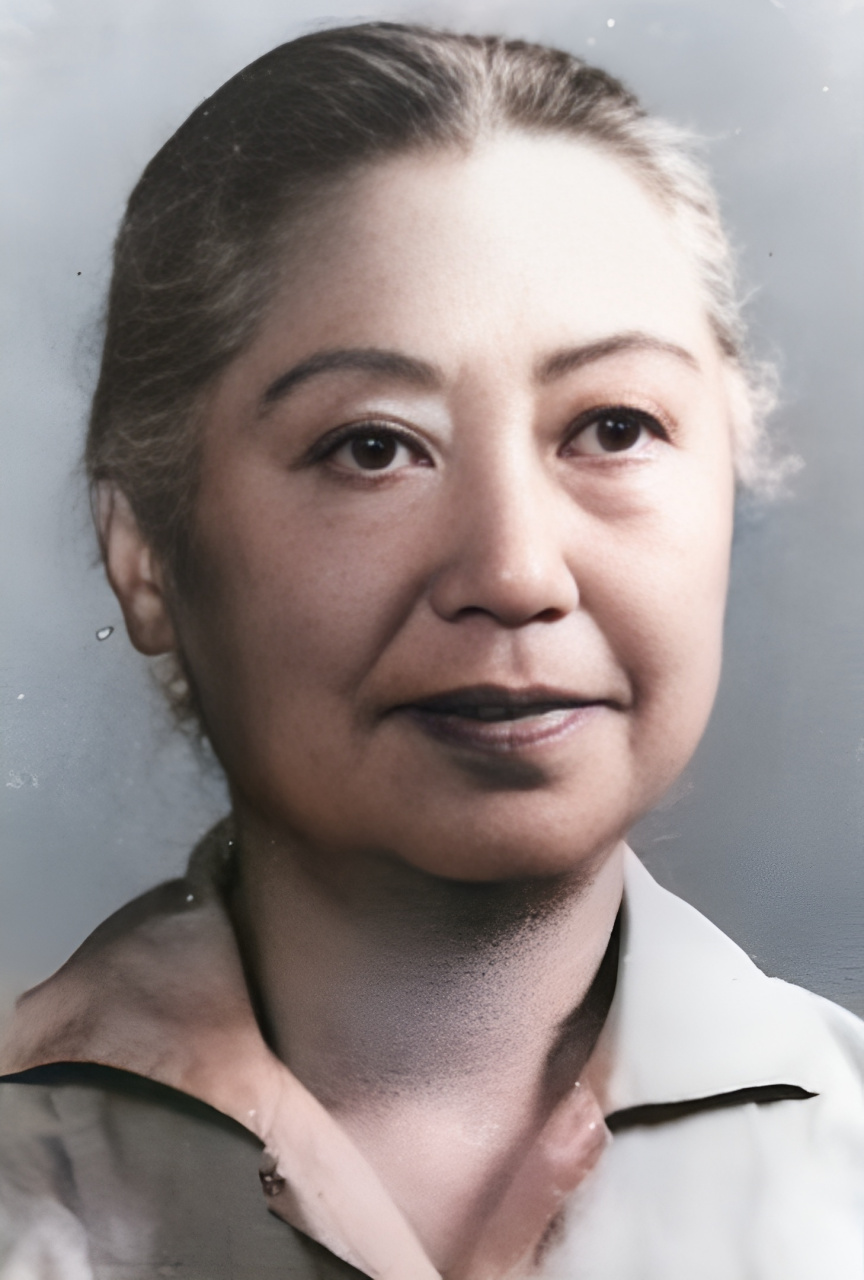 她出生桐城方氏家族,为清代学者方苞的后代.方令孺从小性格独立.