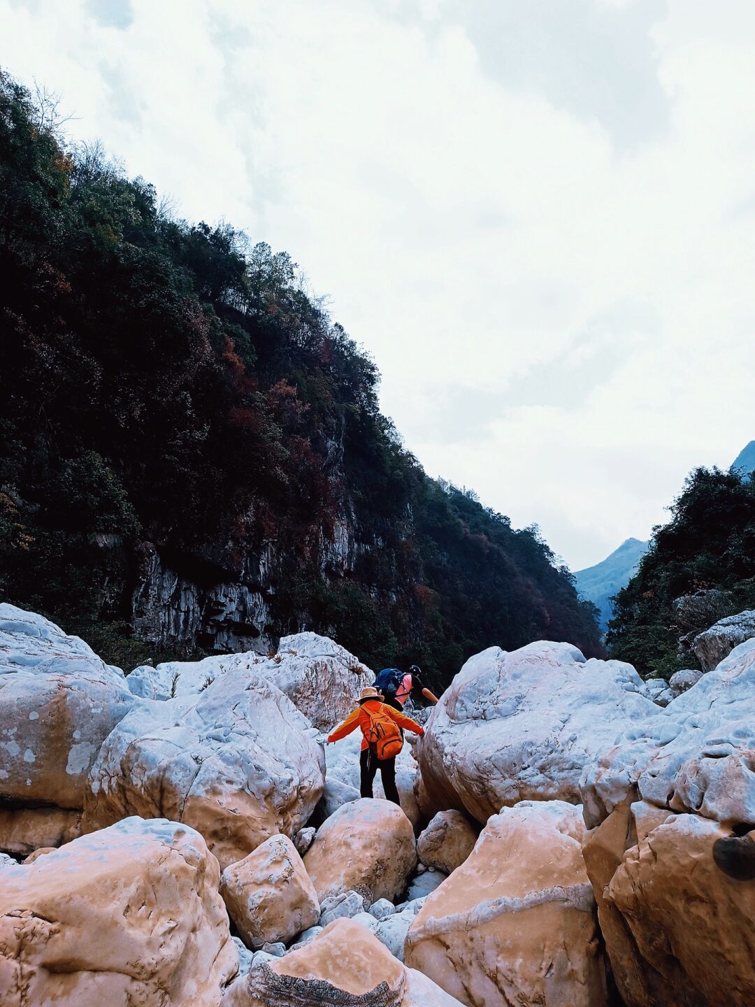 这里是被誉为即将消失的第四纪冰川古遗迹的地方,我们一起来丈量两