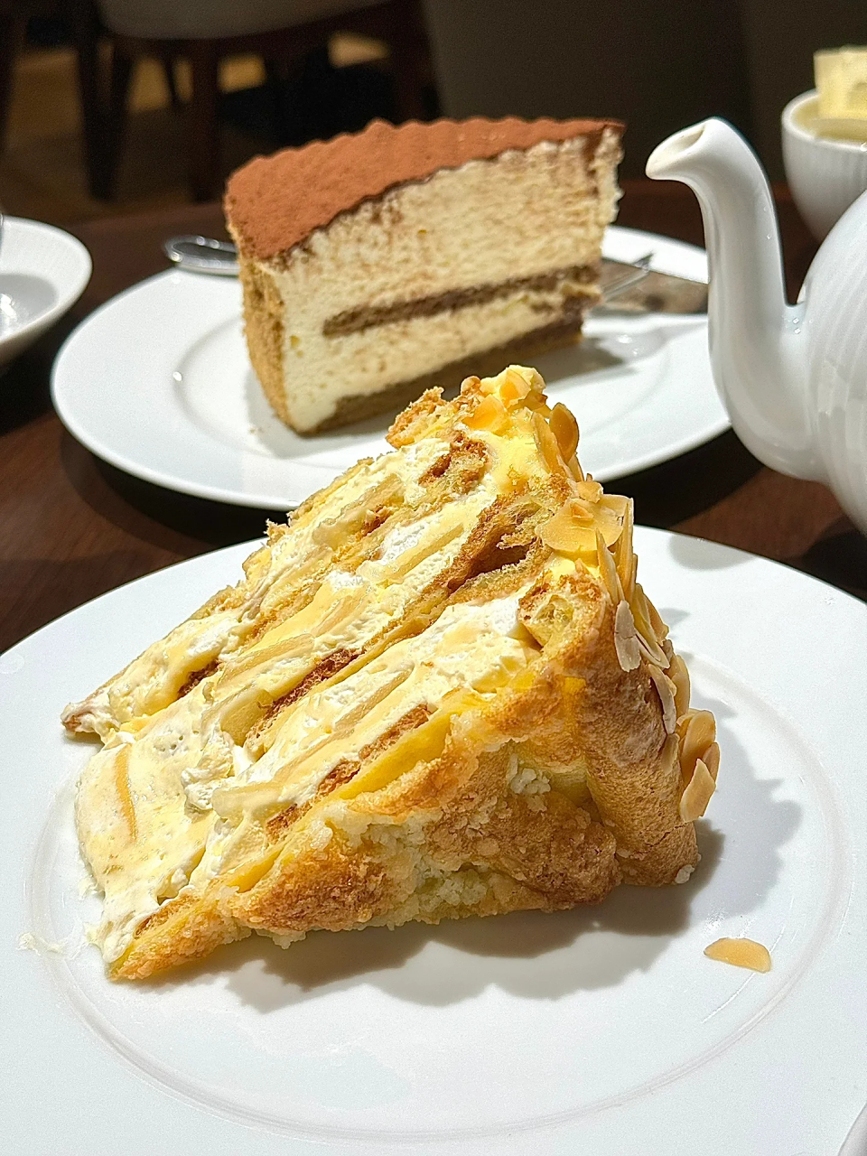 这次我忍不住要分享一下我的发现:我怎么感觉harbs蛋糕越切越大了?