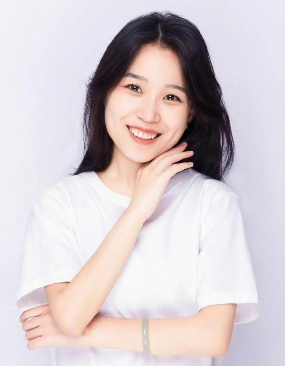 【00后幼师回应唱挖呀挖呀挖走红:没想靠平台赚钱】