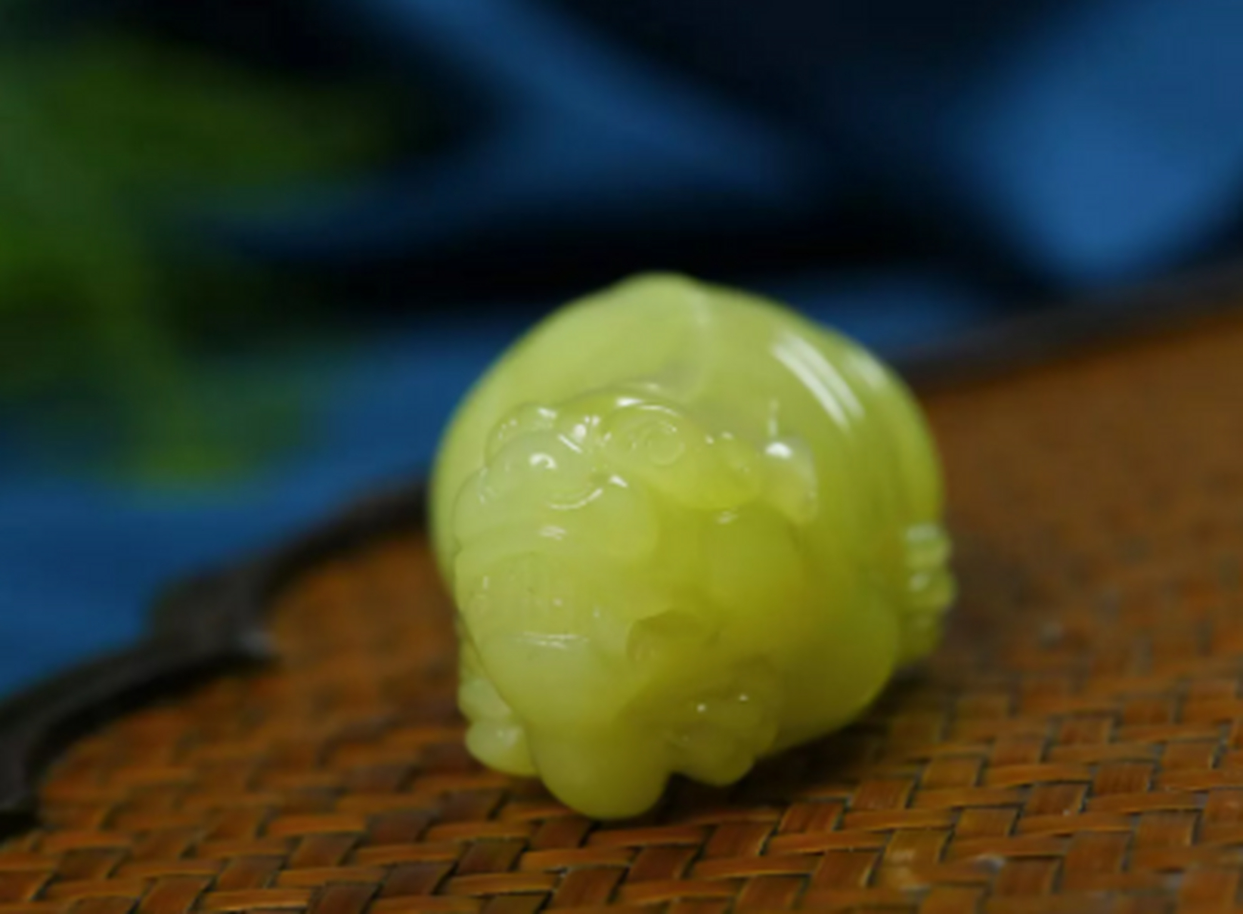 点击头像看直播##和田玉# 〔招财貔貅61黄口料〕玉质细腻,温润馨香