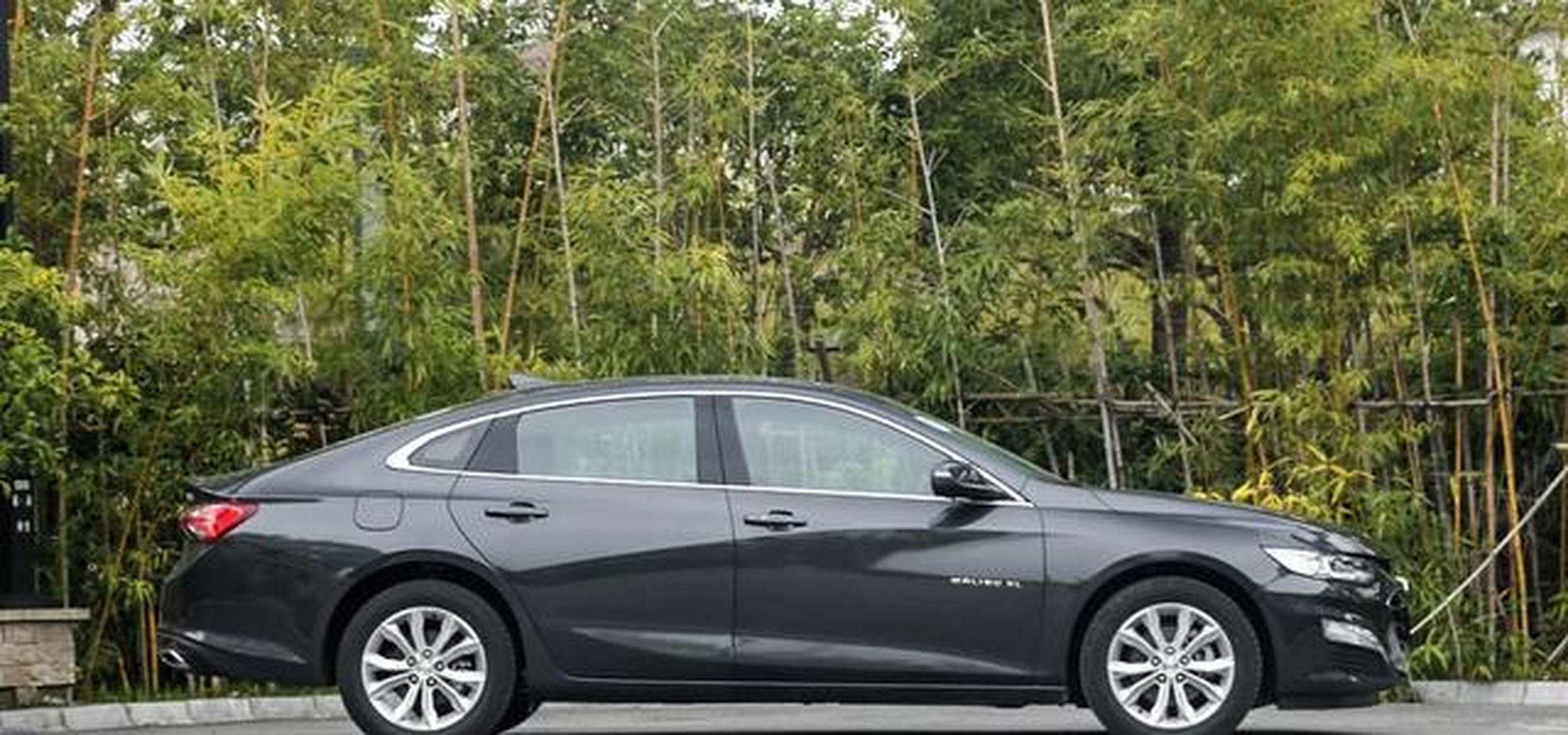 雪佛兰迈锐宝xl是迈锐宝的换代车型,只是迈锐宝的名声在b级车领域不算