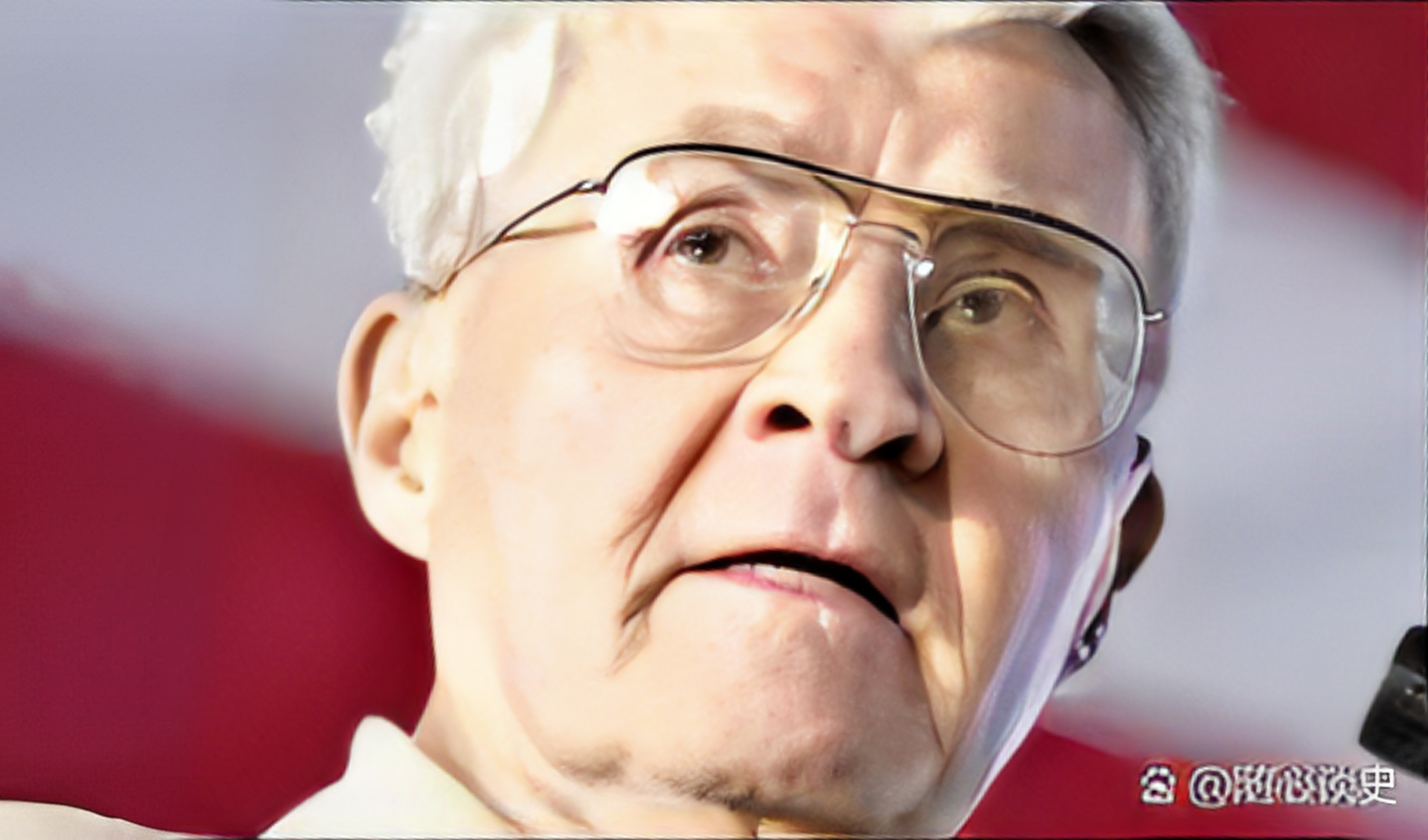 "他就是保罗·蒂贝茨,一位心怀大义,令人敬佩之人! 当年,保罗向日