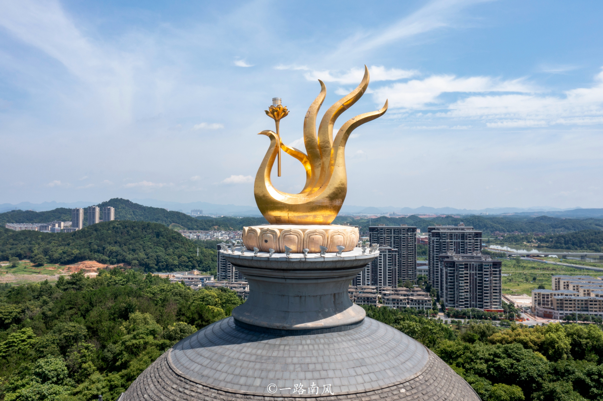 宜春有个非常特别的4a景区,每座建筑都极具禅味,有颜值,有文化,有内涵