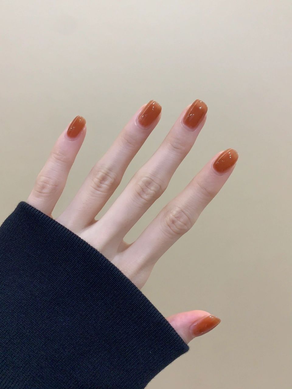 冰透的红茶冰色美甲温柔着夏天的轻盈 简约显白,大方又气质 #红茶色