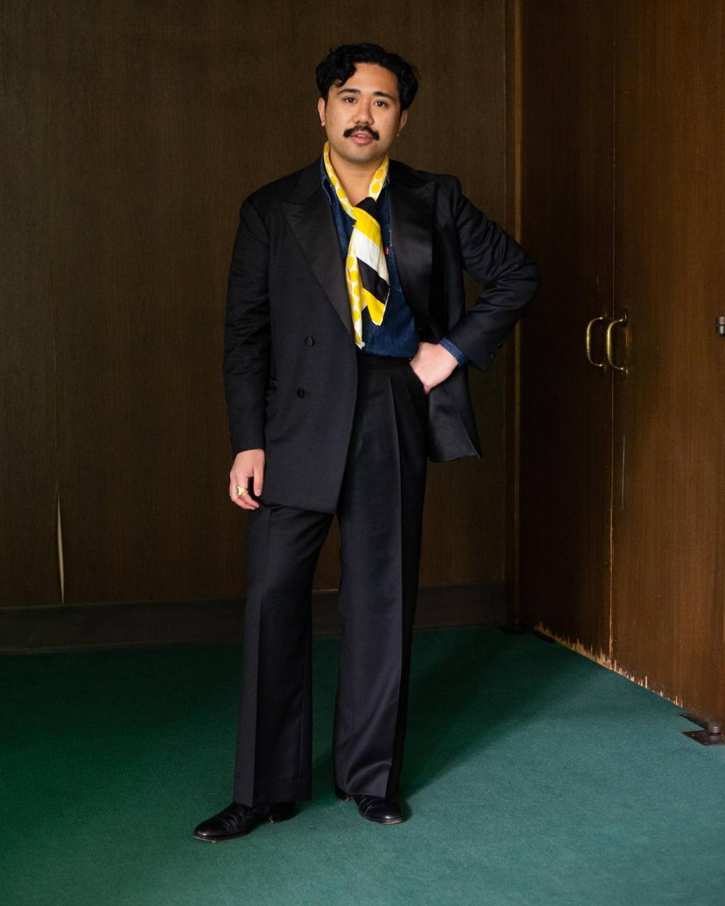 目前供职于创意媒体机构的ethan m.