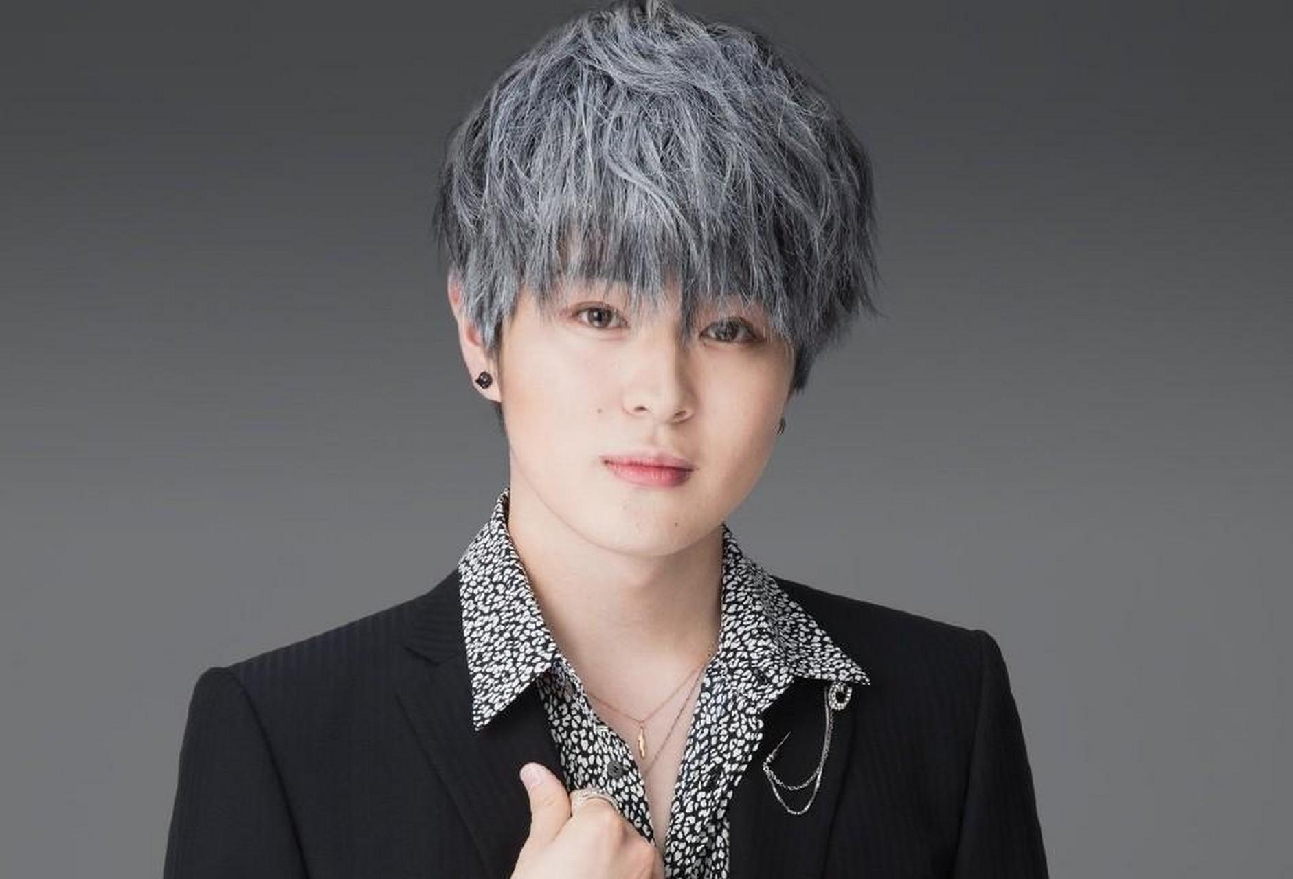 望月步加盟《前男友的遗书》银发造型饰演牛郎角色