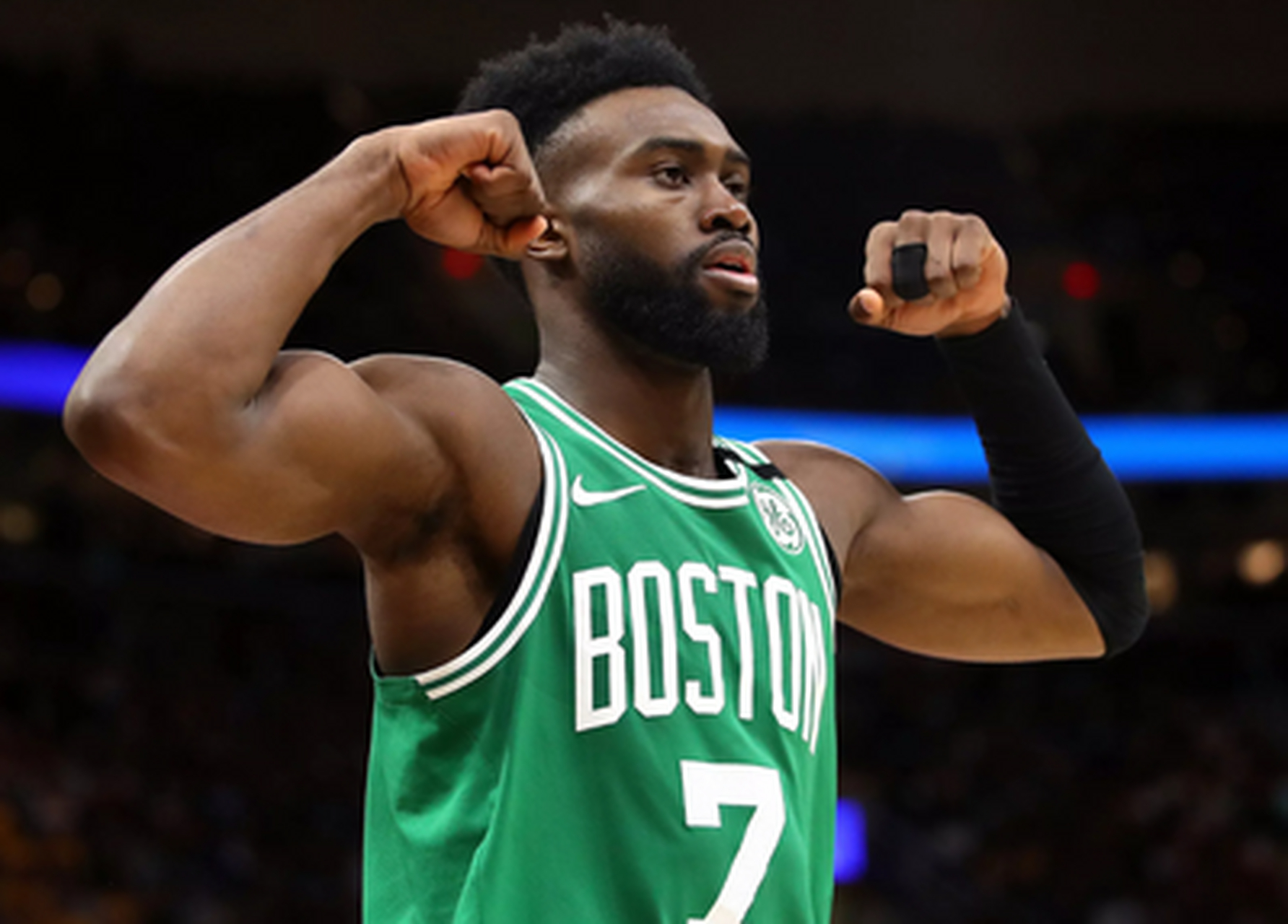 杰伦·布朗预计可以拿到5年3.