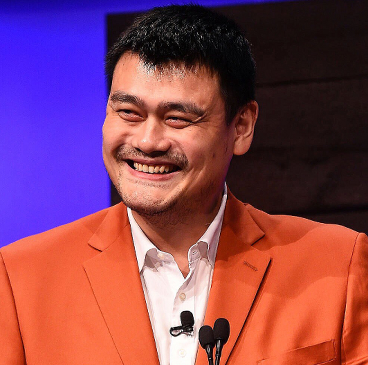 姚明:口口声声说爱国,为什么你女儿是美国国籍?