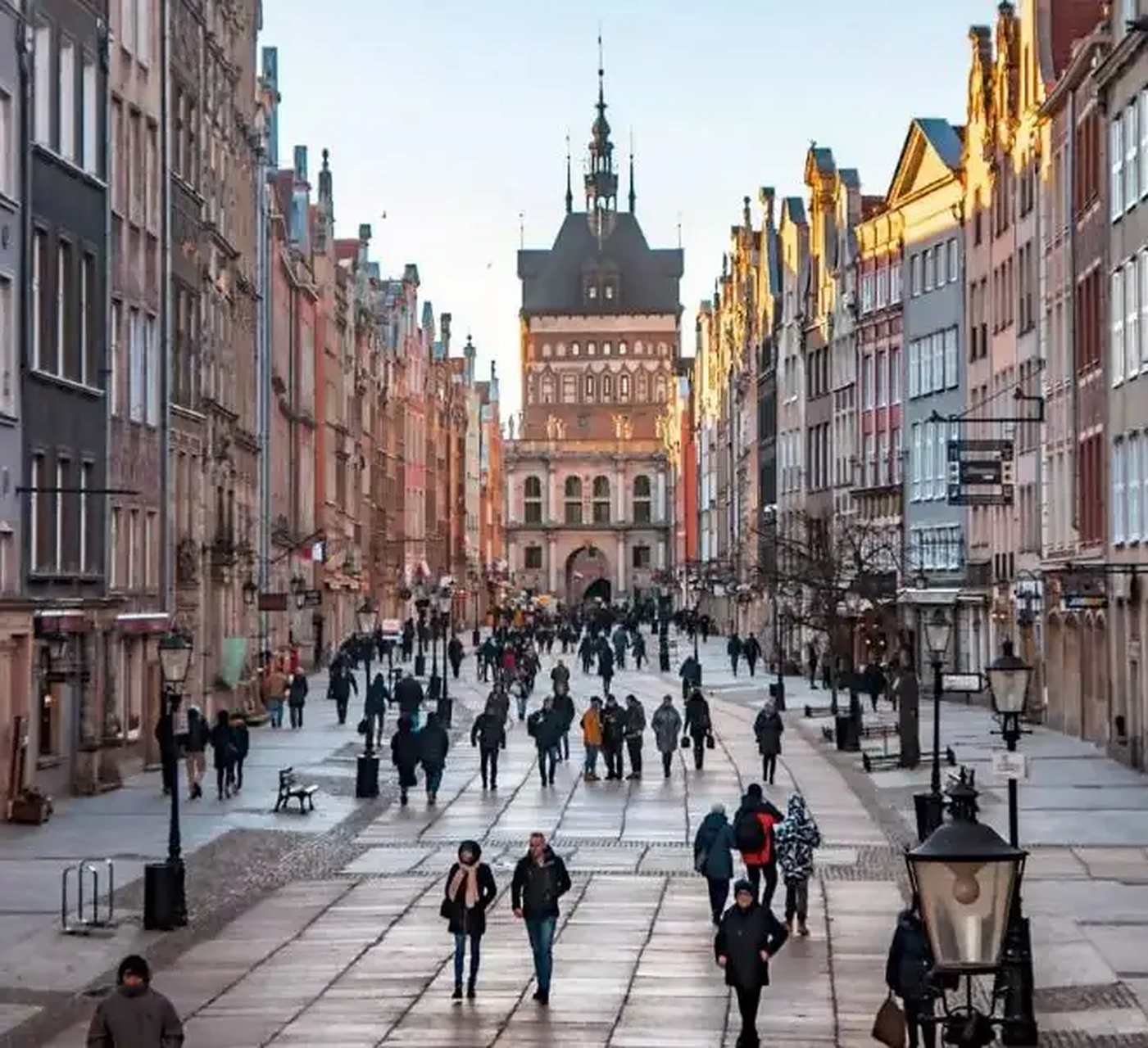 这是波兰从1990年到现在人均gdp的变化.