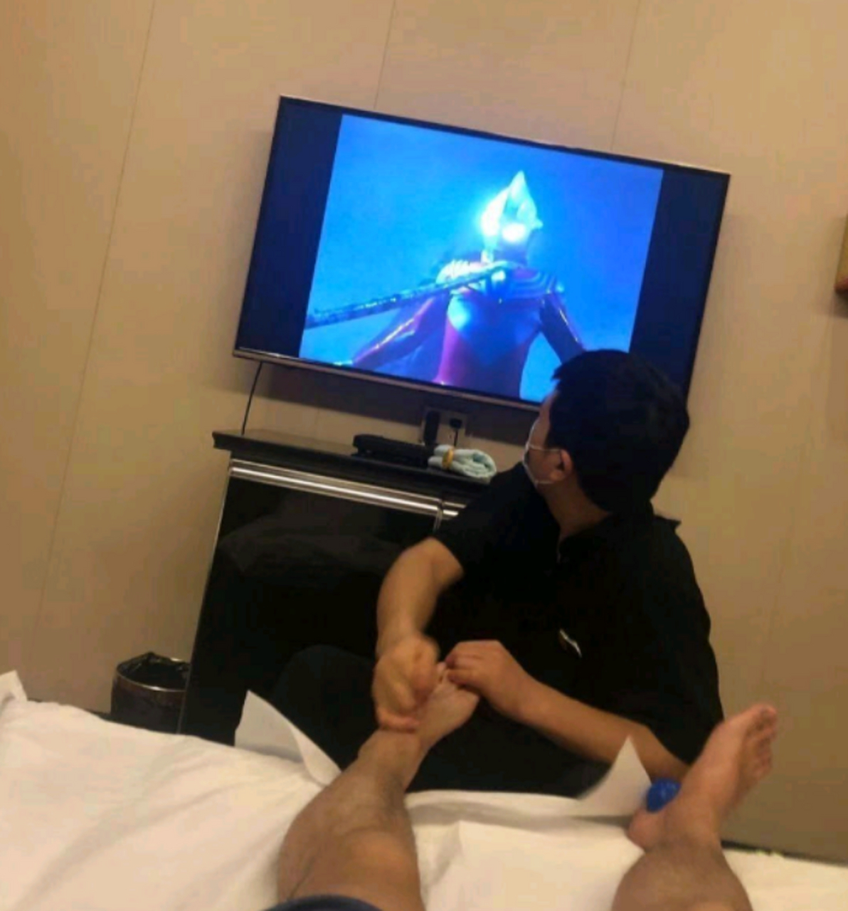 跟老公去洗脚,他找女技师我找男技师,完美#足疗女技师