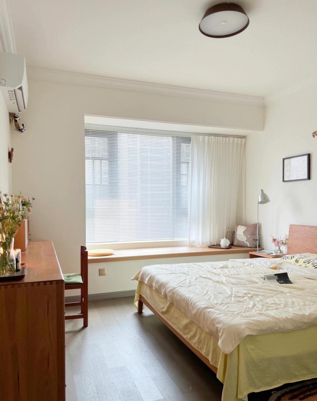 普通但温暖的小房间,我可以宅一天[照相机] 又来分享我的卧室啦[照相