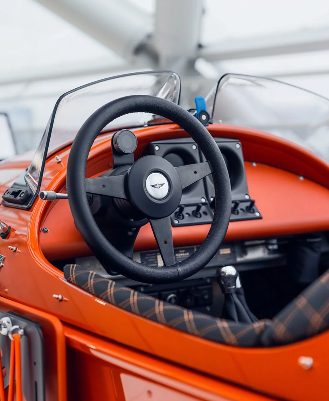 摩根super 3的独特魅力:三轮车的极致奢华体验 摩根super 3是一款独具