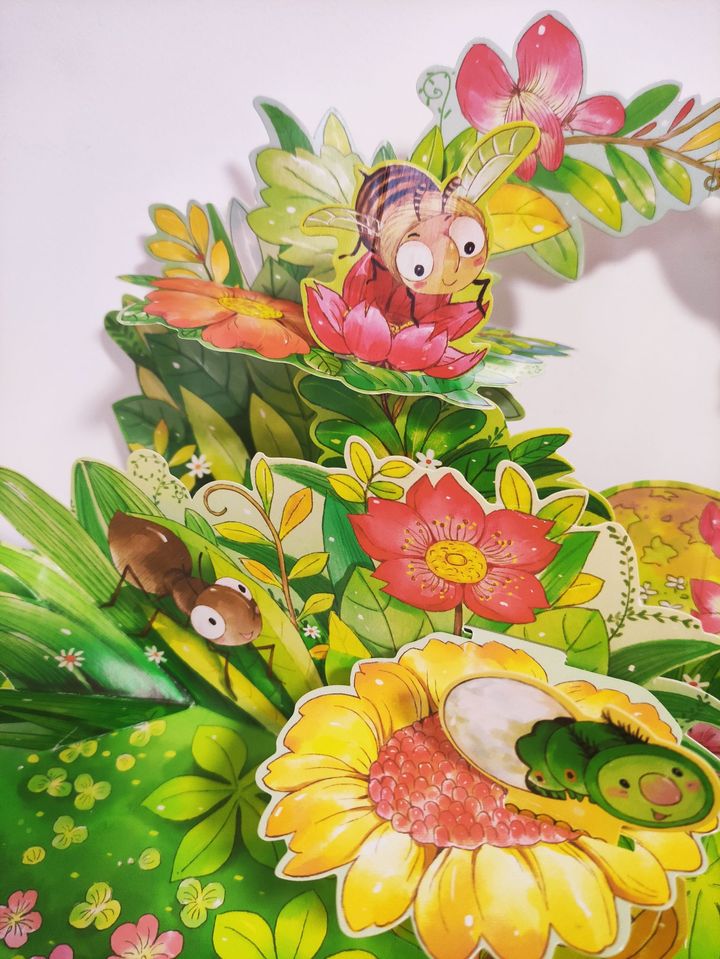 是毛毛虫蜕变的还是一出生就是花蝴蝶,然后慢慢长大的呢?