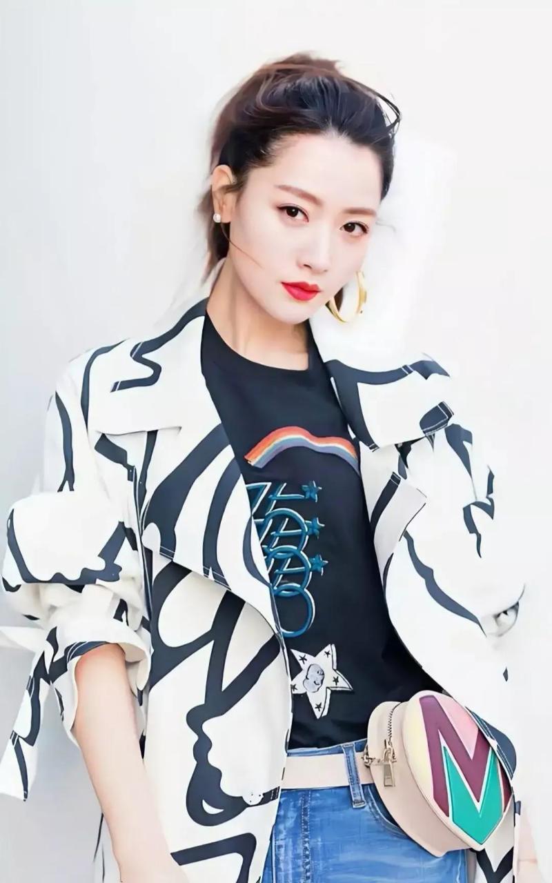 美女明星白冰高清写真美图,冰肌玉肤,美不胜收 美女明星白冰高清写真