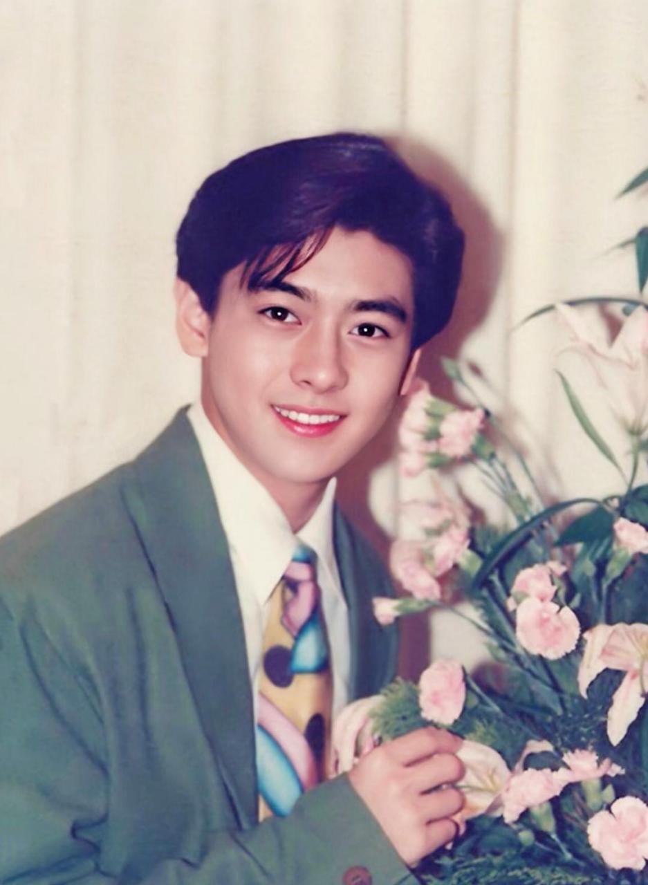 一张娃娃脸不曾给他留下岁月痕迹,林志颖出道多年合作过的女明星多不