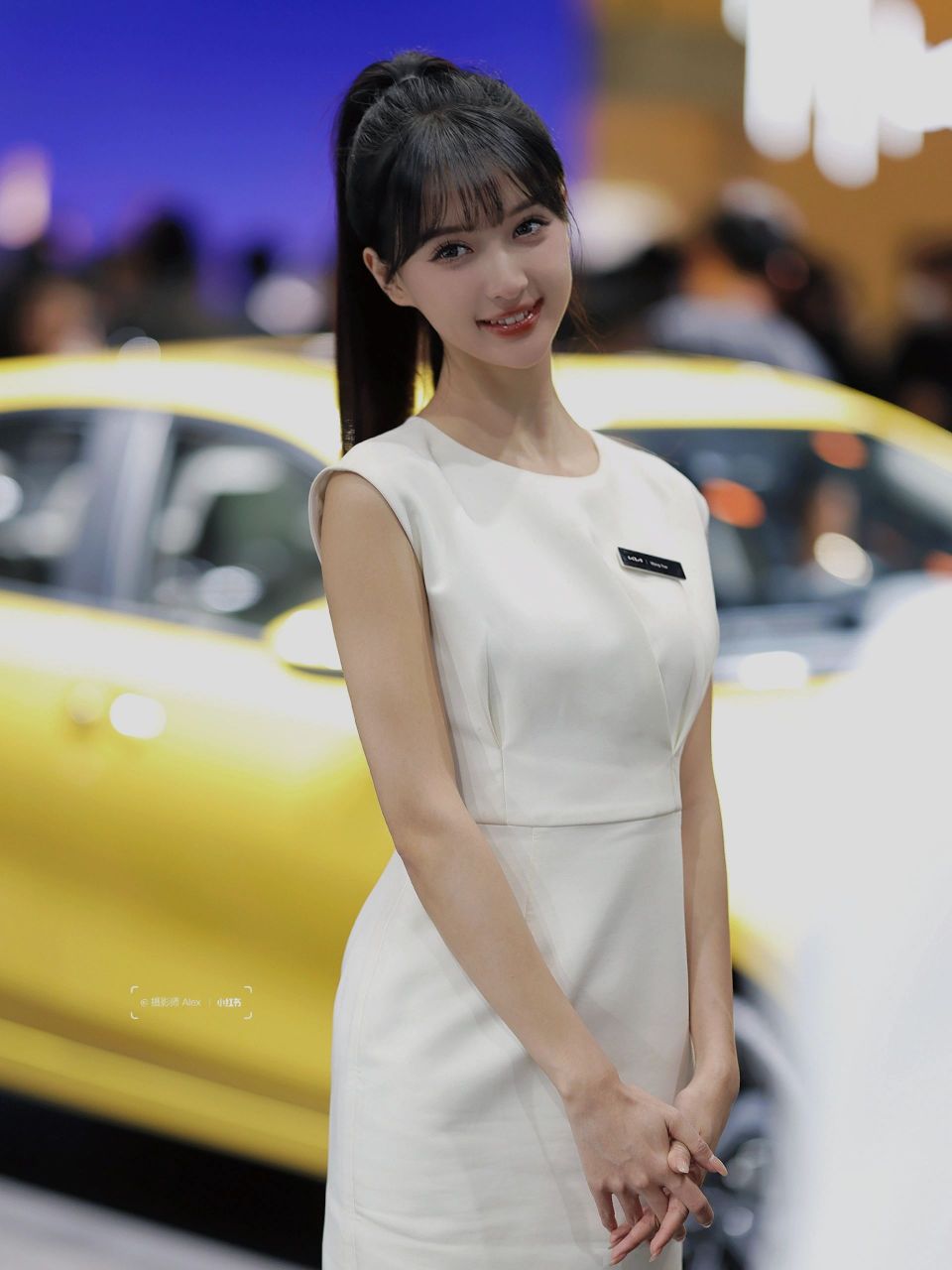 车模随拍  上海车展 上海车模儿随拍 #车展# #车模# #美女车模