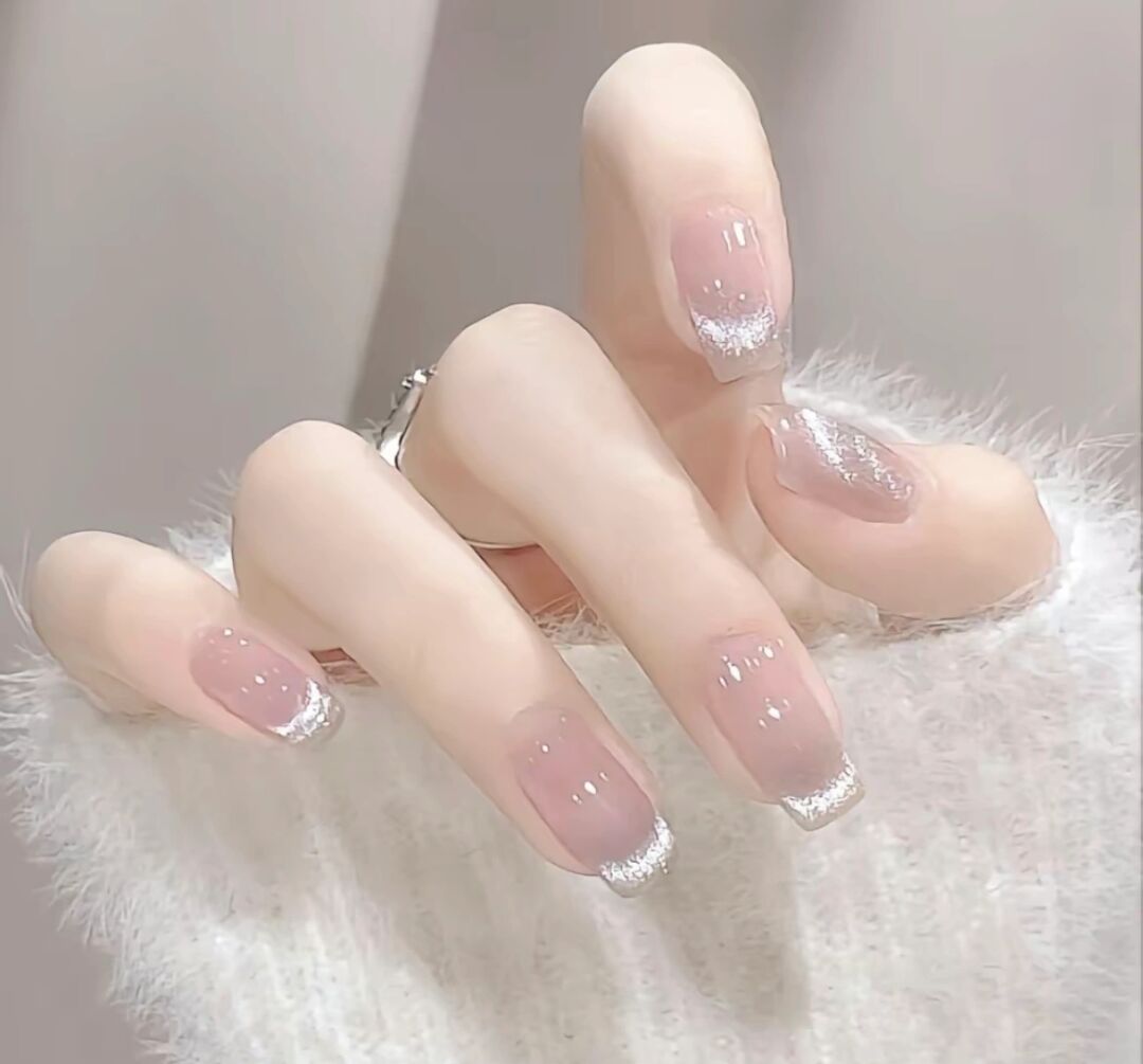 猫眼美甲,短款温柔系美甲推荐  姐妹们,这次我为你们精心挑选了很多