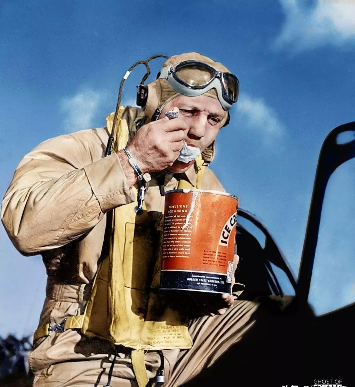 美军的后勤保障绝对领先世界,二战,美海军飞行员为了吃冰淇淋,把飞机