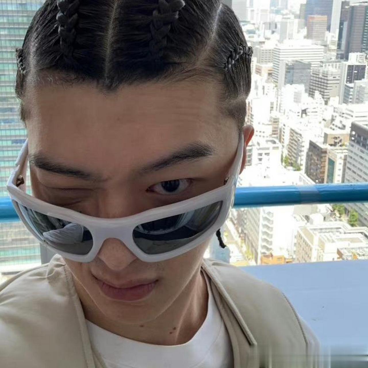 范丞丞地垄沟编发wink自拍#范丞丞地垄沟编发自拍,wink怼脸拍好帅,地