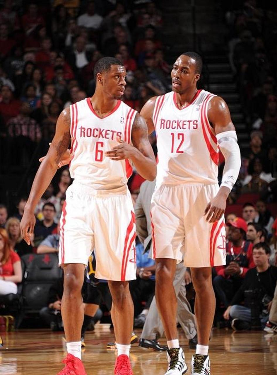 泰伦斯-琼斯有望和霍华德再度搭档】 台媒爆料,前火箭球员泰伦斯-琼斯