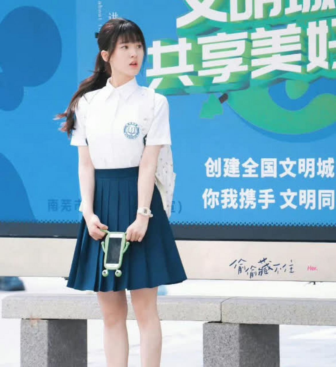 赵露思现在演高中生刚刚好,太年轻了!  !  ![尬笑]