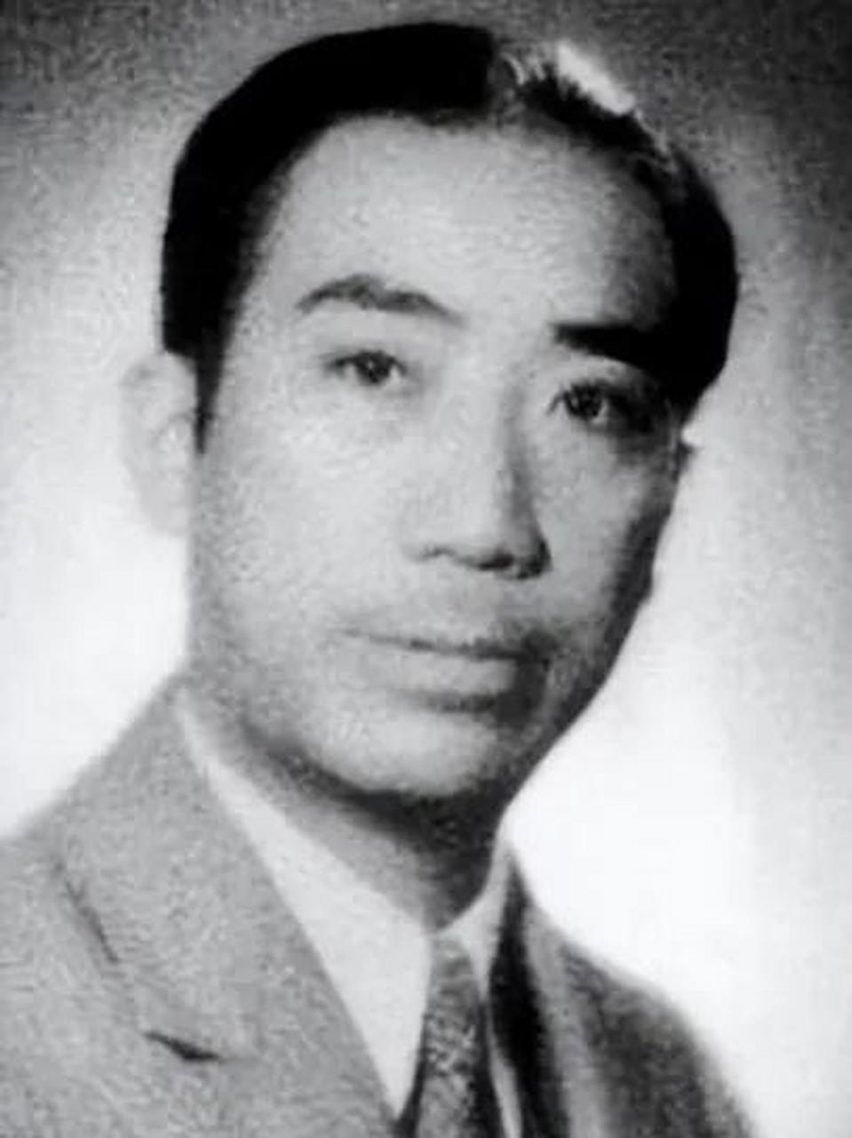 "  从此,戴笠就把蝴蝶圈养起来,为了保护家人,蝴蝶